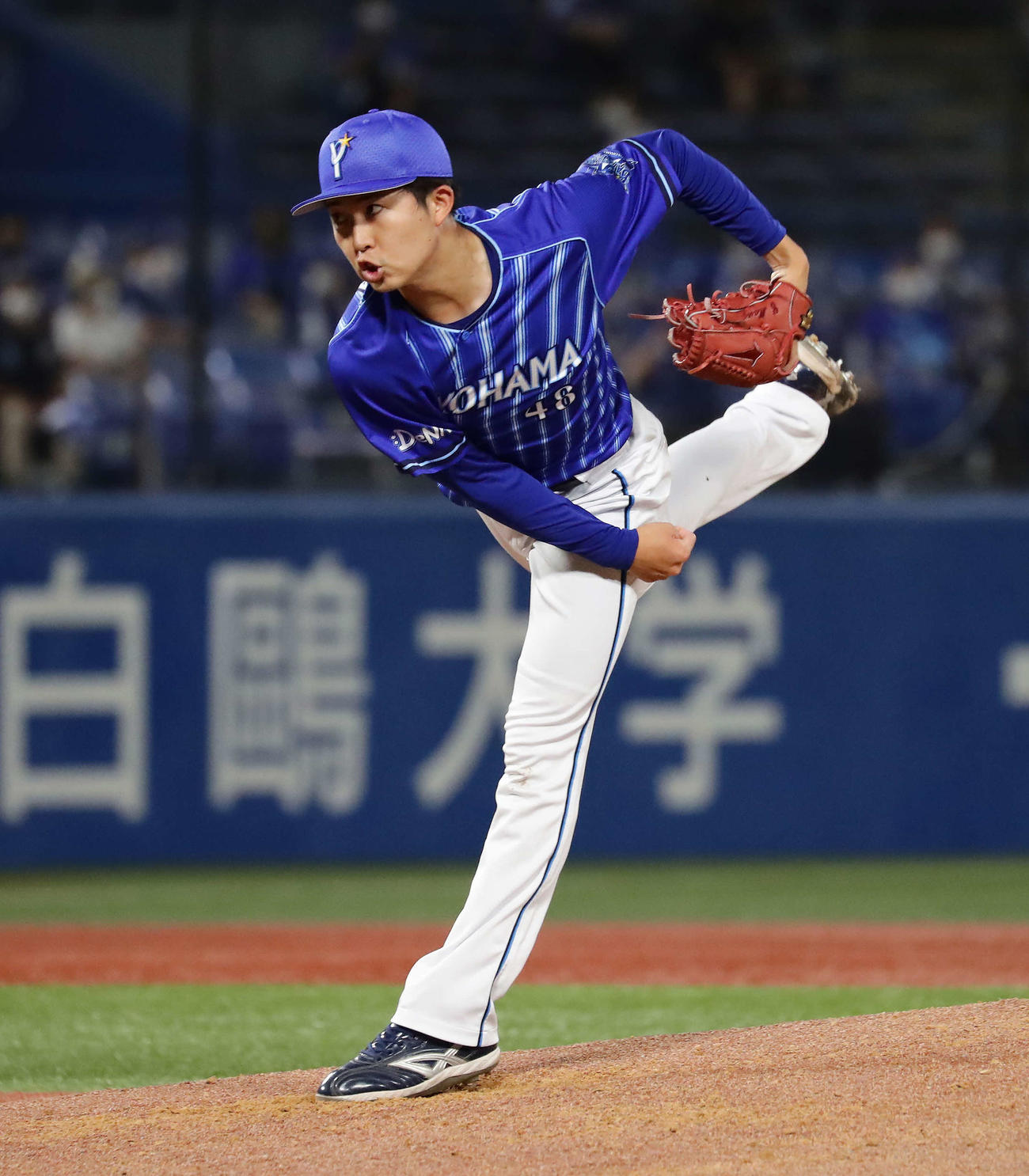 ヤクルト対DeNA DeNA先発の京山（撮影・丹羽敏通）