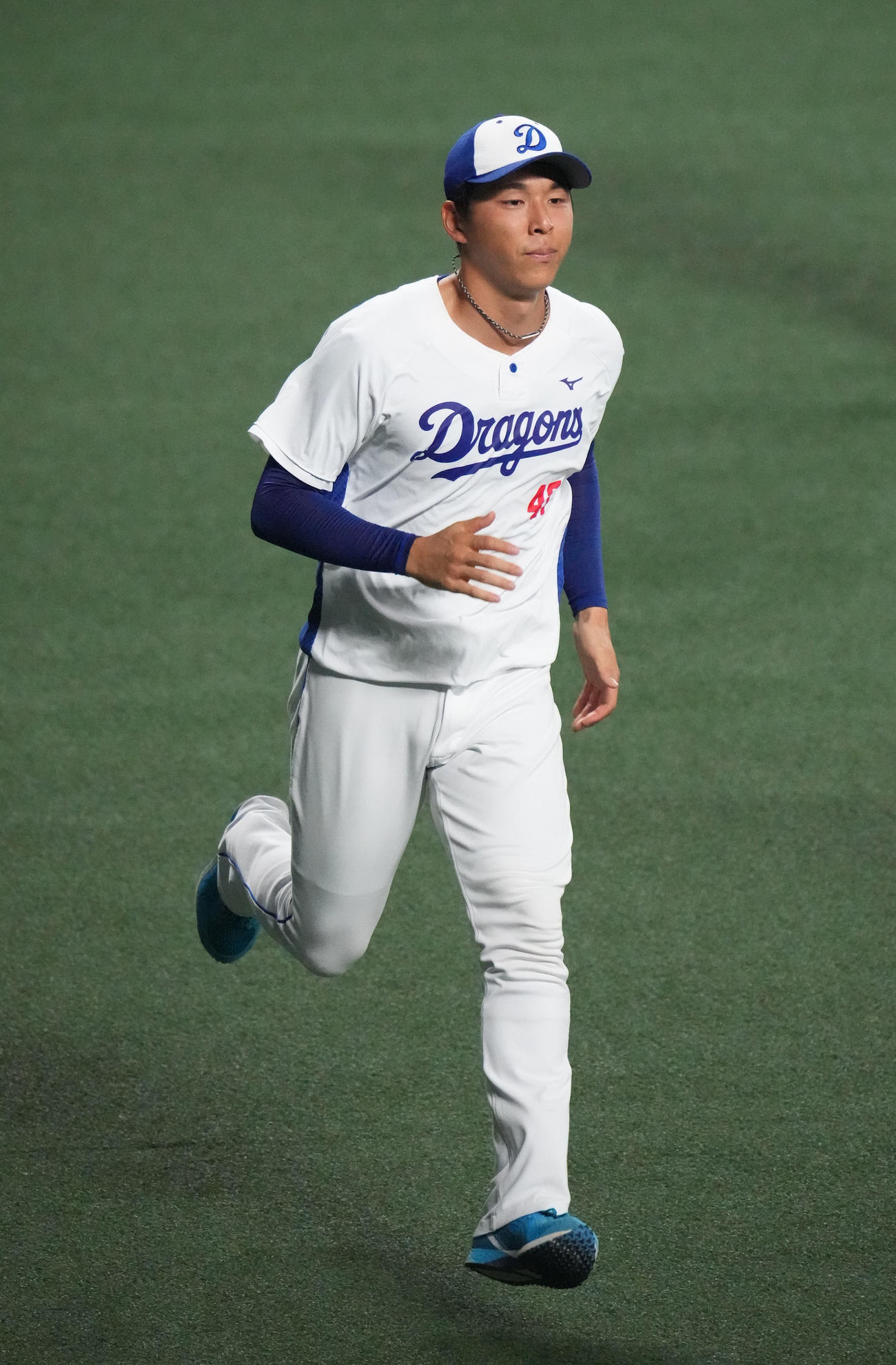 中日対ヤクルト　試合前練習、1軍に合流しランニングをする笠原（撮影・森本幸一）