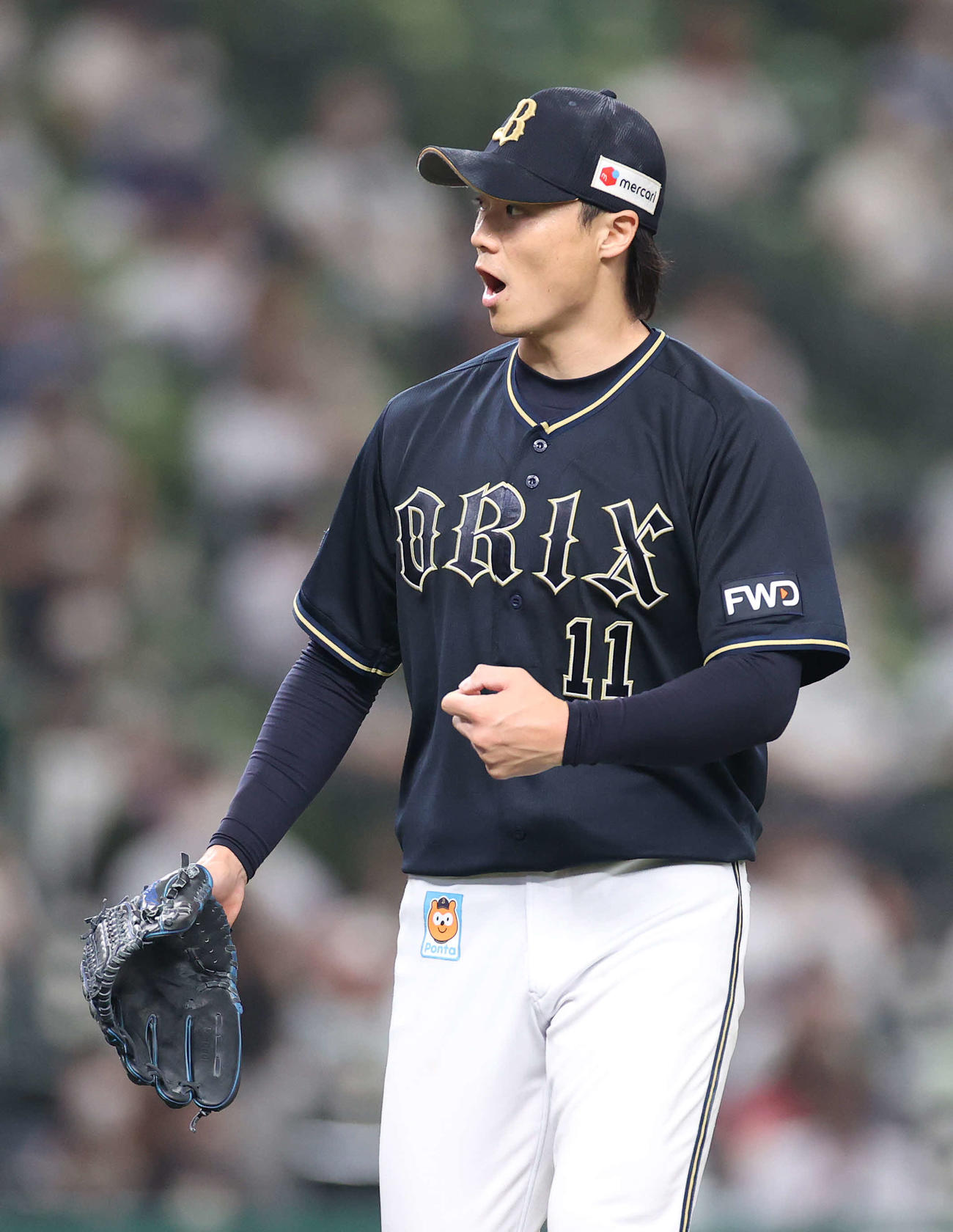 西武対オリックス　7回裏西武2死、スパンジェンバーグを右飛に仕留め、気合いの入った表情を見せる山崎福（撮影・河野匠）
