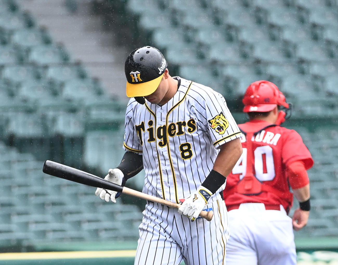 2軍広島戦の4回裏阪神2死、佐藤輝明は三振に倒れる（撮影・前岡正明）