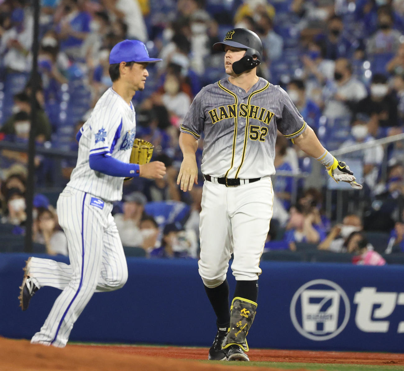 12日DeNA戦の8回、左飛に倒れた阪神サンズ
