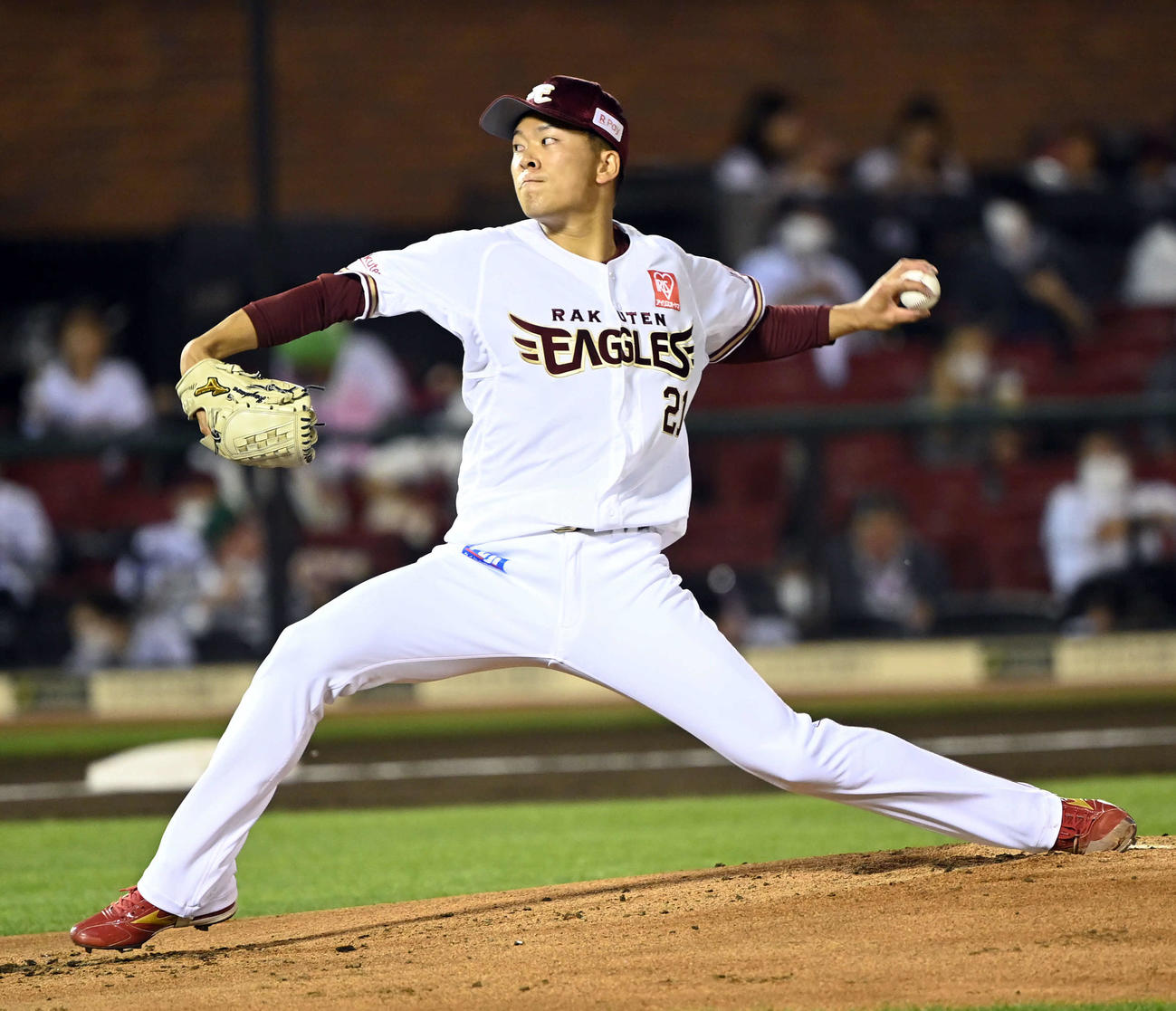楽天対オリックス　楽天先発の早川（撮影・たえ見朱実）