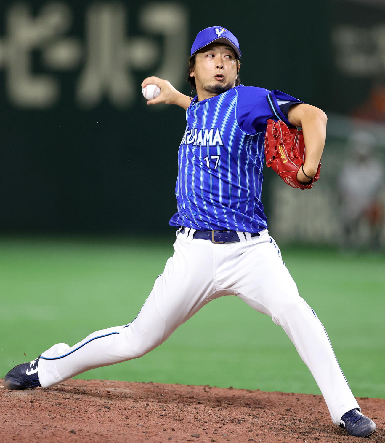 巨人対DeNA 9回裏から登板する三嶋（撮影・狩俣裕三）