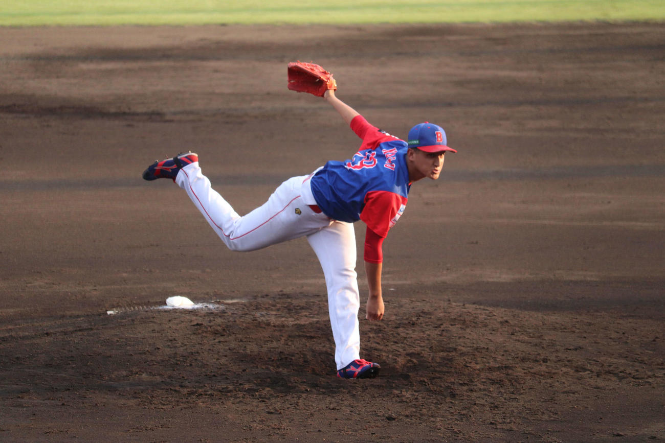 BCリーグ交流戦　巨人3軍対BC埼玉　巨人3軍を相手に先発4回を投げ2安打1失点と好投したBC埼玉の長尾（撮影・保坂淑子）
