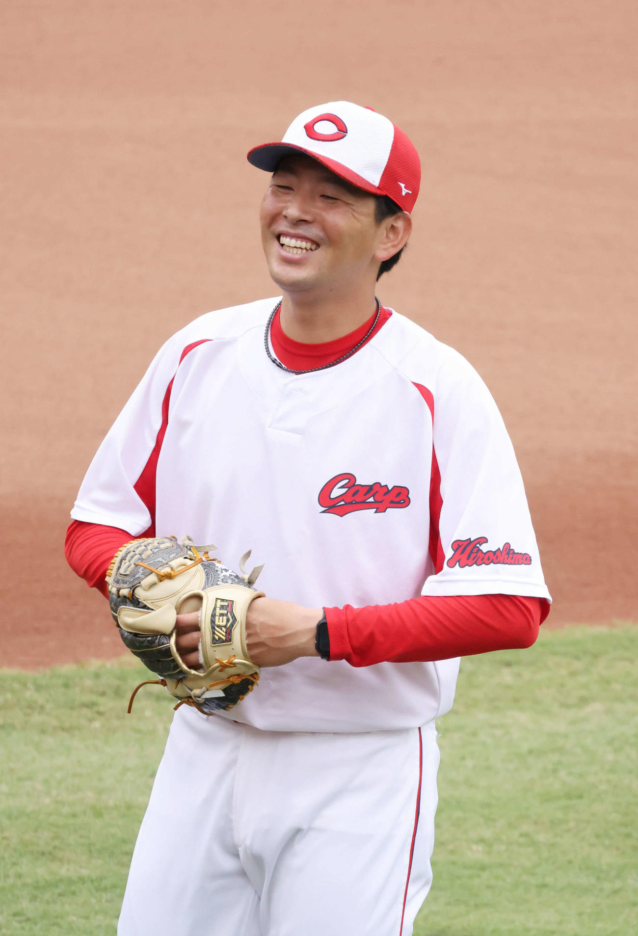 広島投手指名練習　笑顔をみせる大瀬良（撮影・加藤孝規）