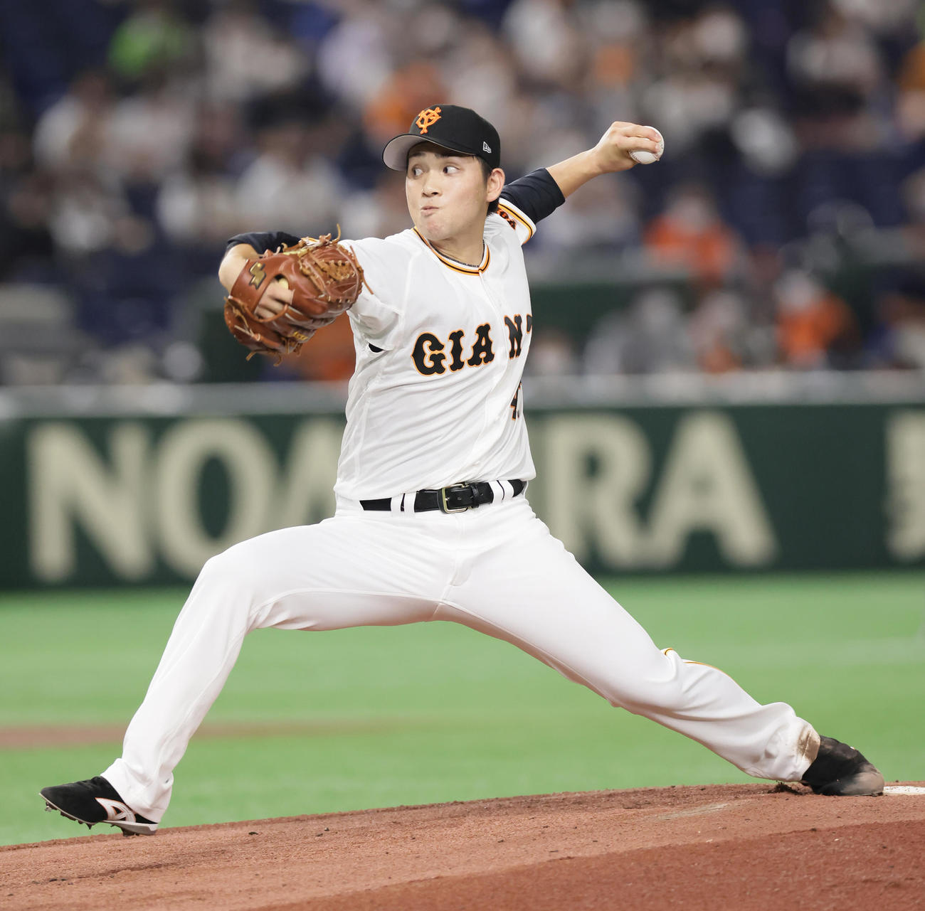 巨人対ヤクルト　巨人先発の高橋（撮影・足立雅史）