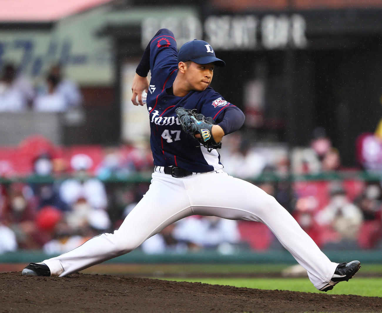 西武松岡（20年10月11日撮影）