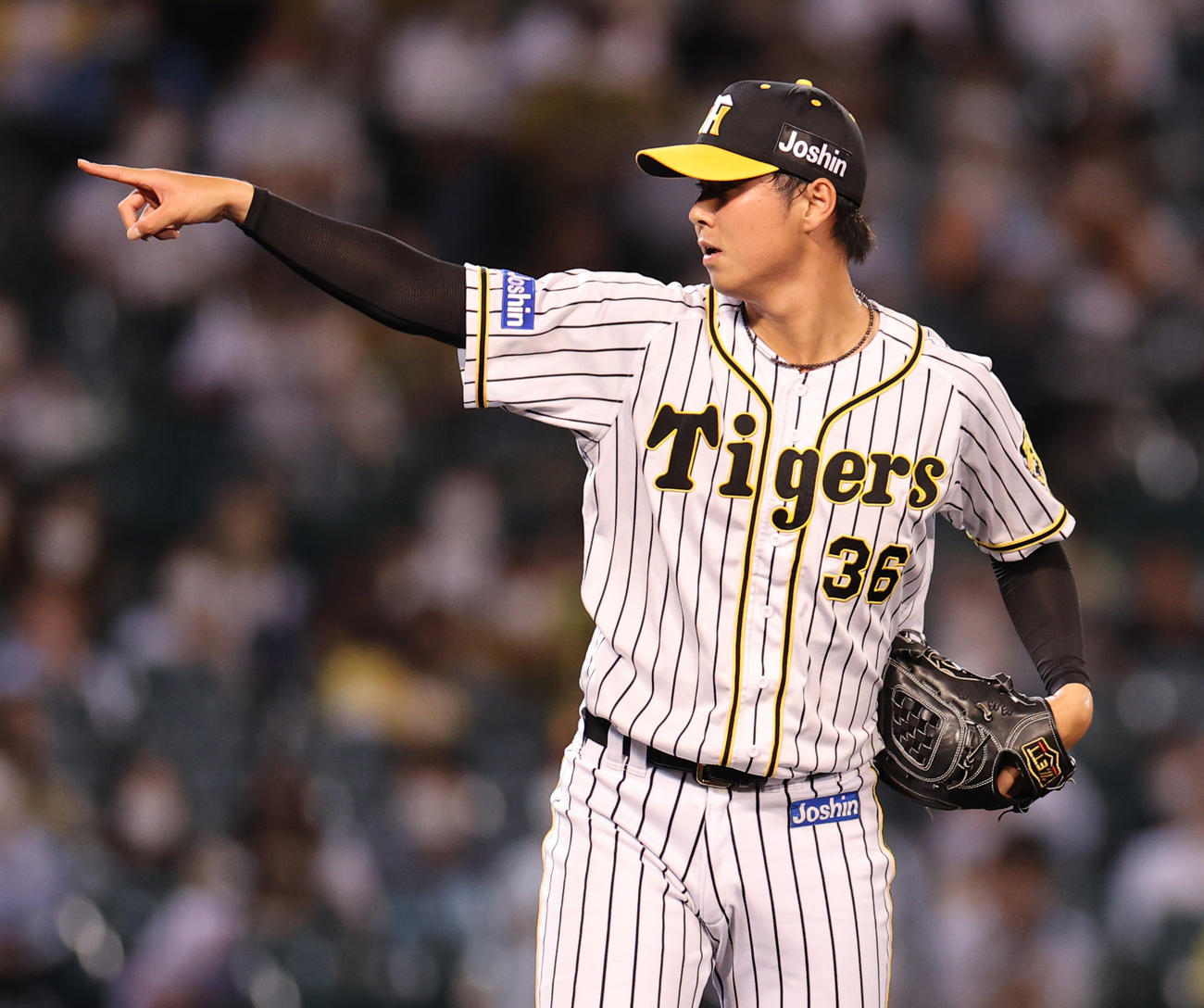 阪神対巨人　3回から登板する阪神浜地（撮影・清水貴仁）