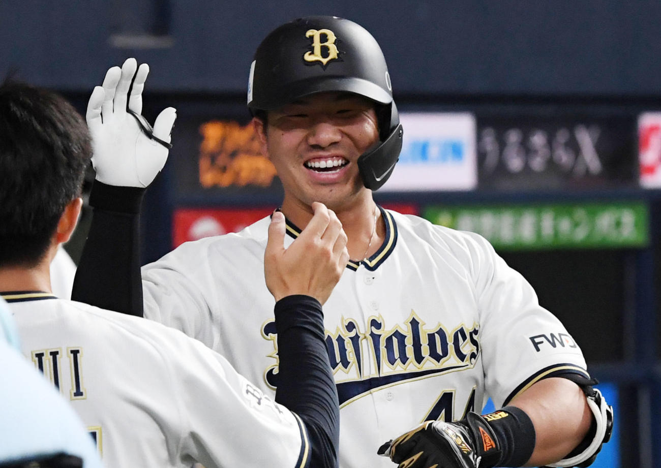 オリックス頓宮裕真（21年4月撮影）