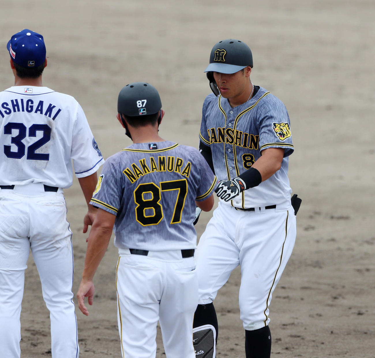 中日対阪神　5回表阪神無死一、三塁、佐藤輝は右前適時打を放つ（撮影・加藤哉）