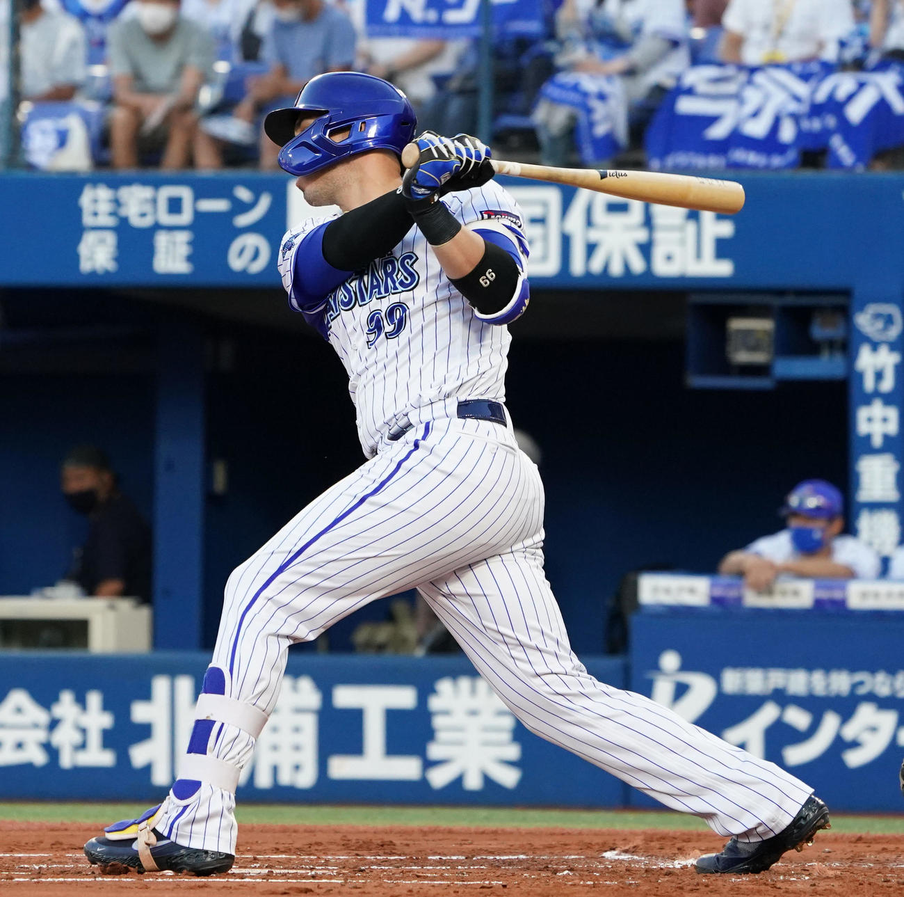 DeNA対中日　1回裏DeNA2死三塁、左前適時打を放つソト（撮影・横山健太）