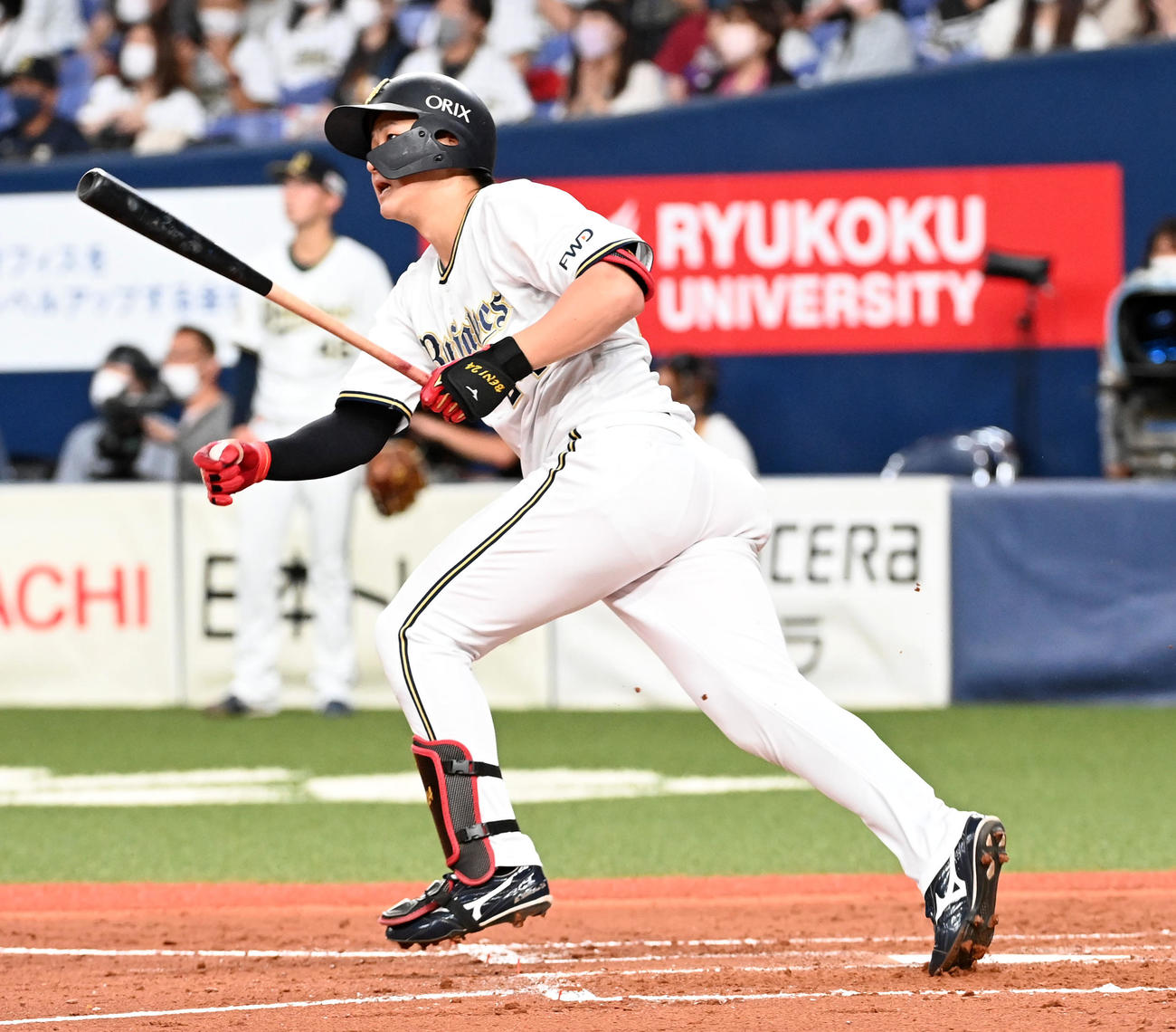 オリックス対西武　4回裏オリックス2死、紅林は左越え本塁打を放つ（撮影・前岡正明）