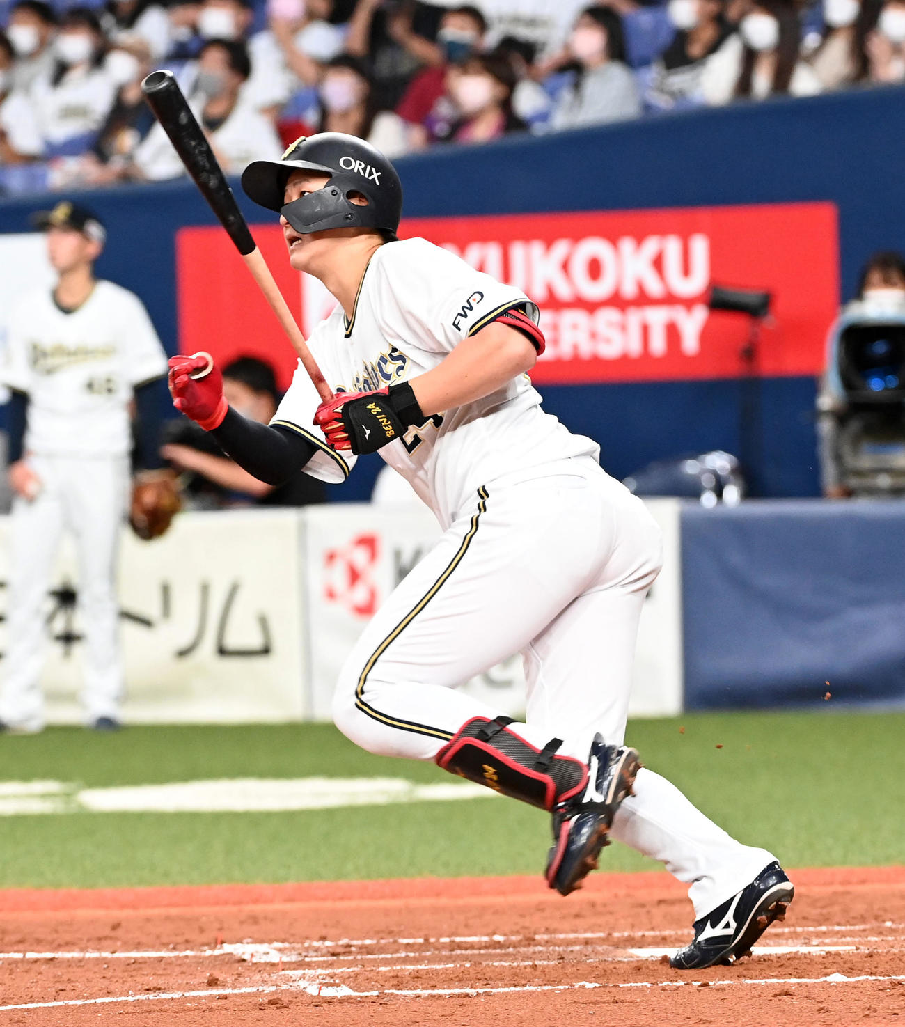 オリックス対西武　4回裏オリックス2死、紅林は左越え本塁打を放つ（撮影・前岡正明）