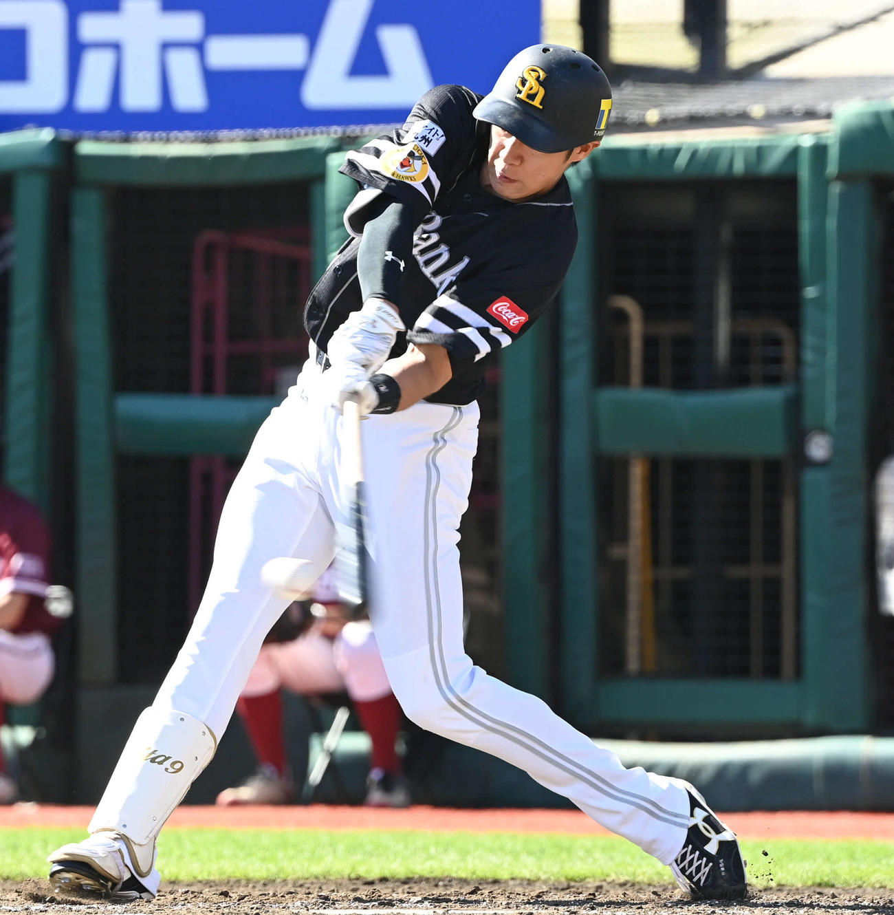 楽天対ソフトバンク　4回表ソフトバンク1死、柳田は中前打を放つ（撮影・山崎安昭）