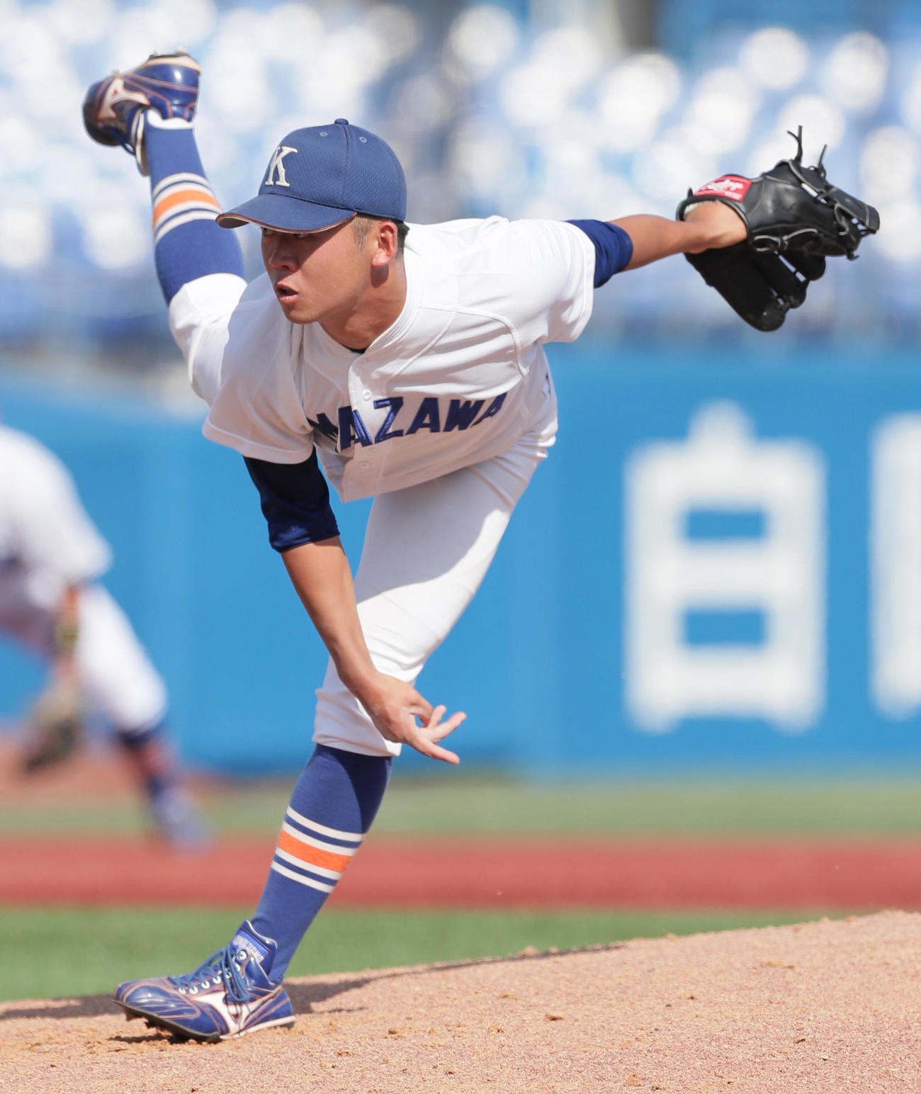 駒大対亜大　駒大先発の福山（撮影・足立雅史）