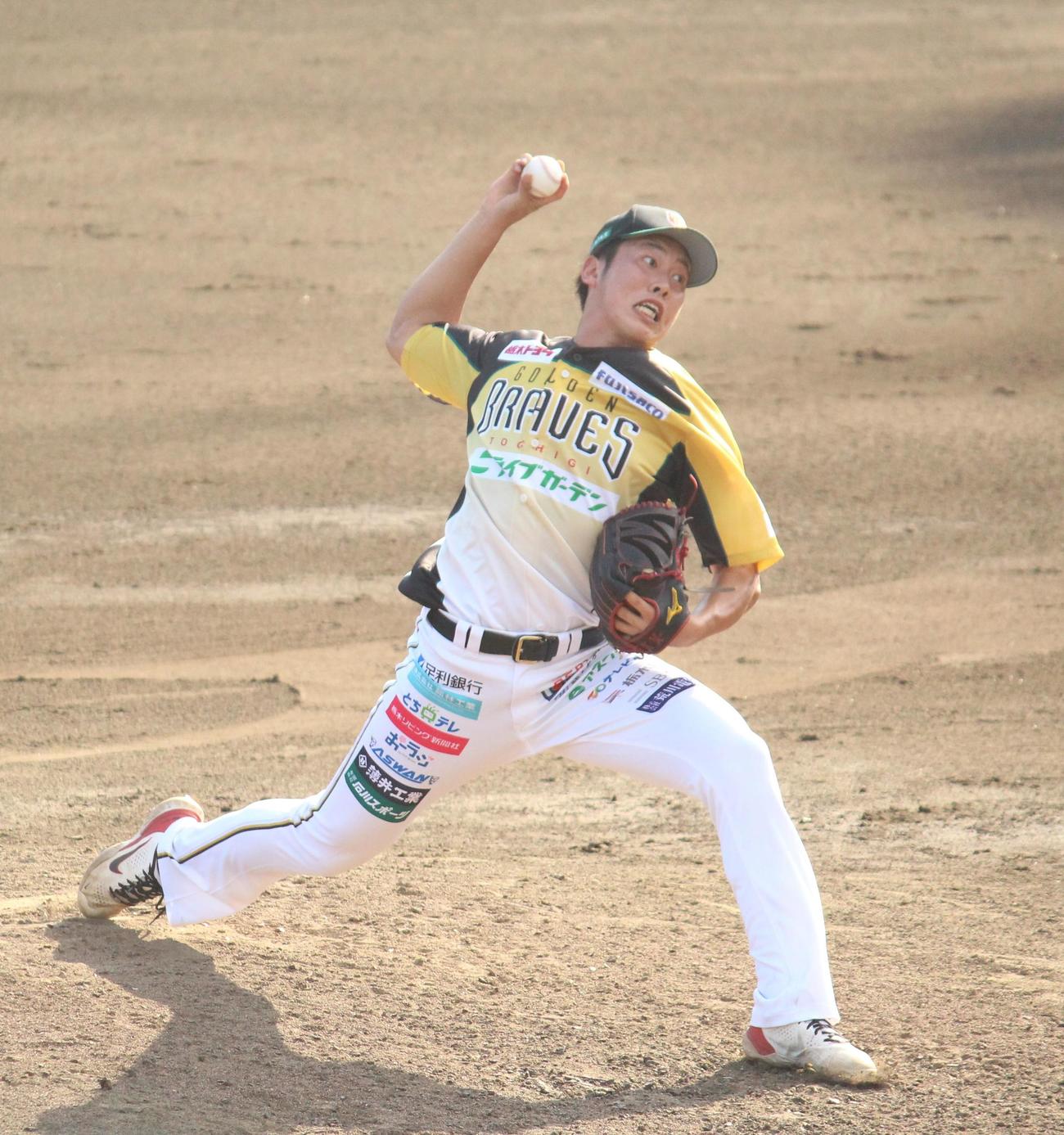 BCリーグ選抜対巨人3軍　1イニングを無失点に抑え、最速151キロをマークしたBCリーグ選抜の栃木・堀越（撮影・保坂恭子）