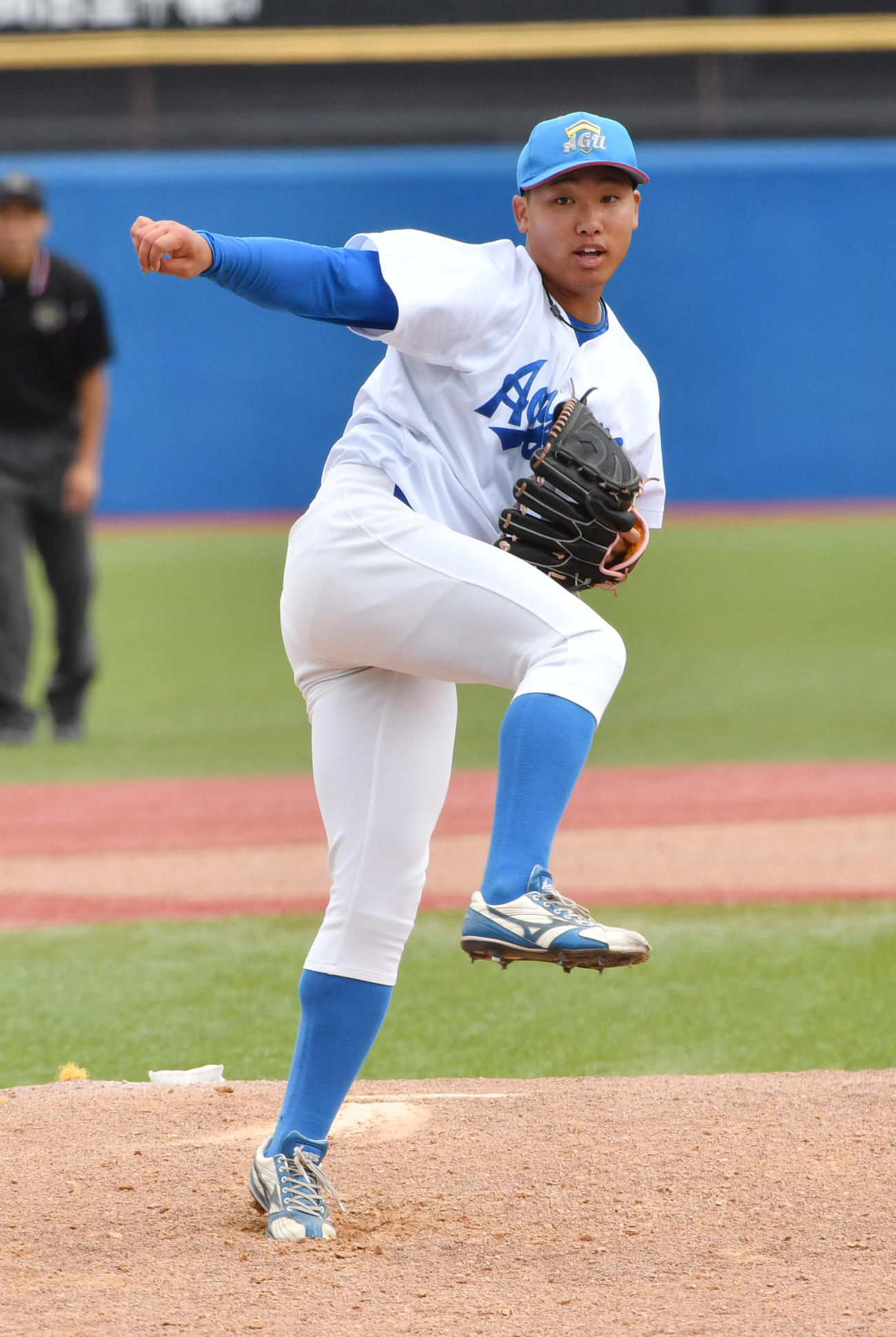 中大対青学大　1安打完封勝利した青学大・森圭（撮影・柴田隆二）