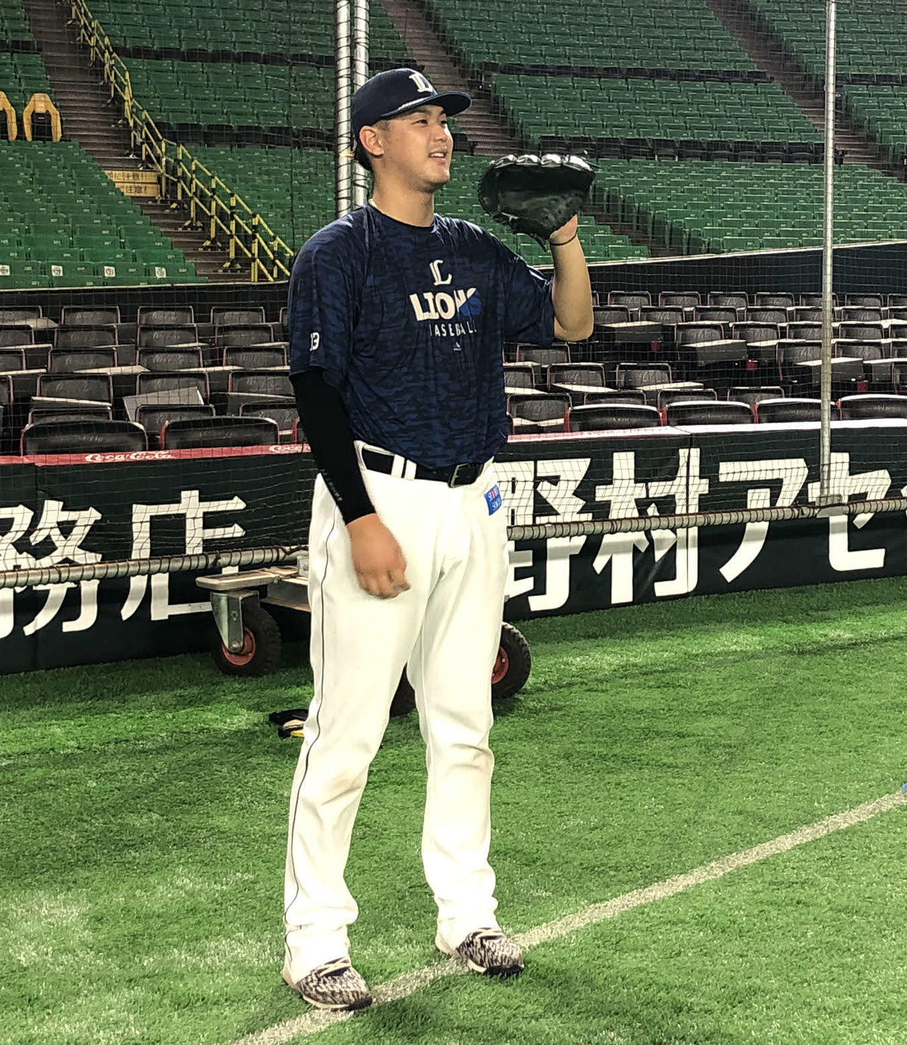 投手練習を行う西武高橋（球団提供）