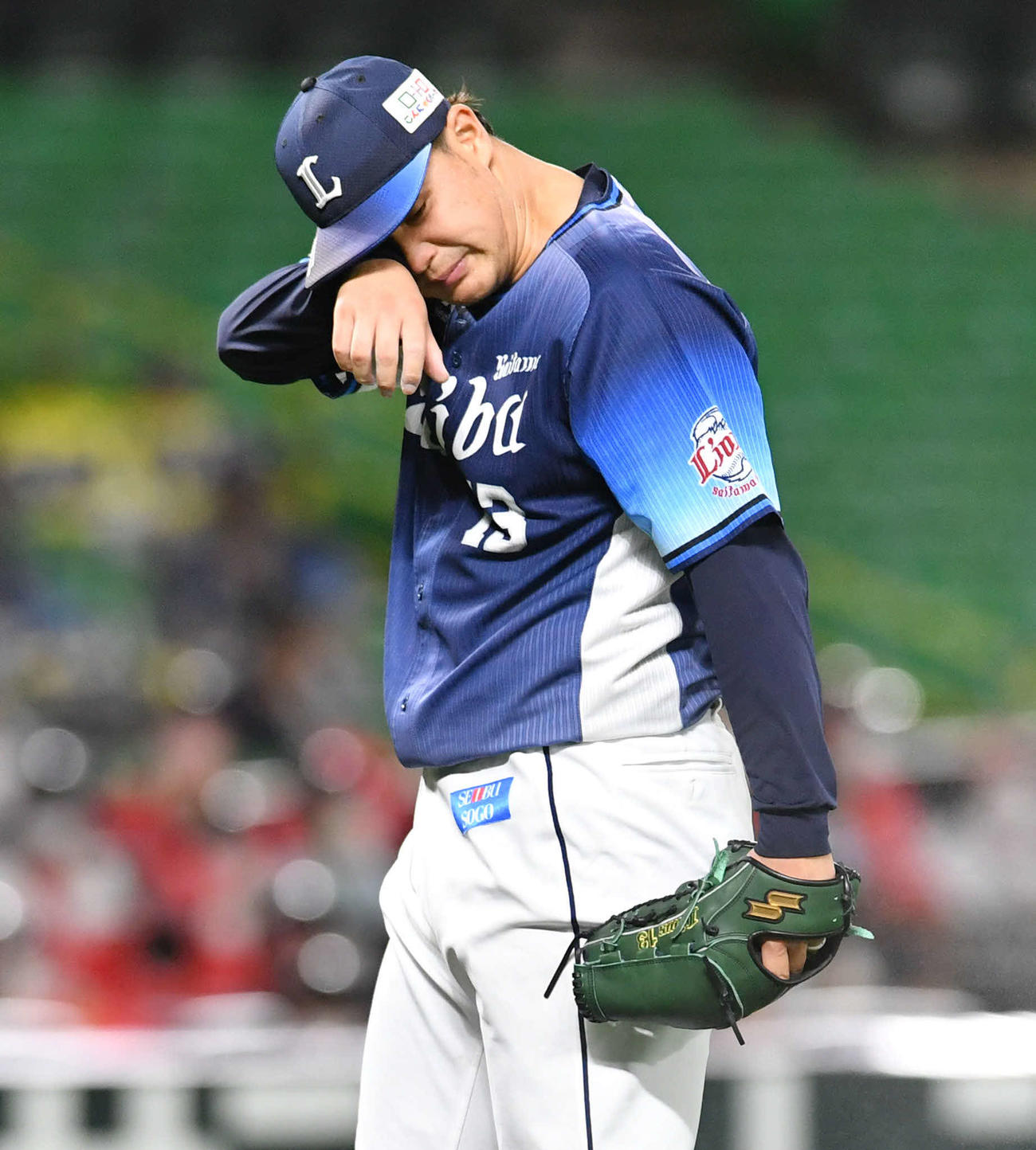 ソフトバンク対西武　5回裏ソフトバンク2死三塁、デスパイネに右前適時打を打たれ、肩を落とす高橋（撮影・岩下翔太）