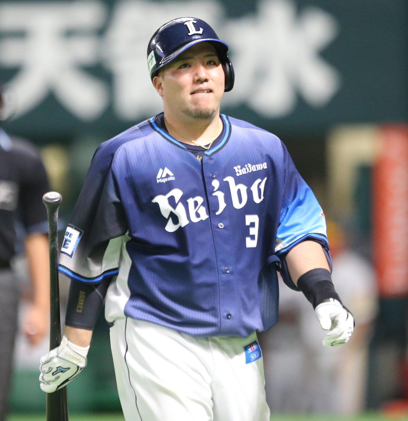ソフトバンク対西武　8回表西武1死一塁、山川は三振に倒れ悔しい表情を見せる（撮影・屋方直哉）