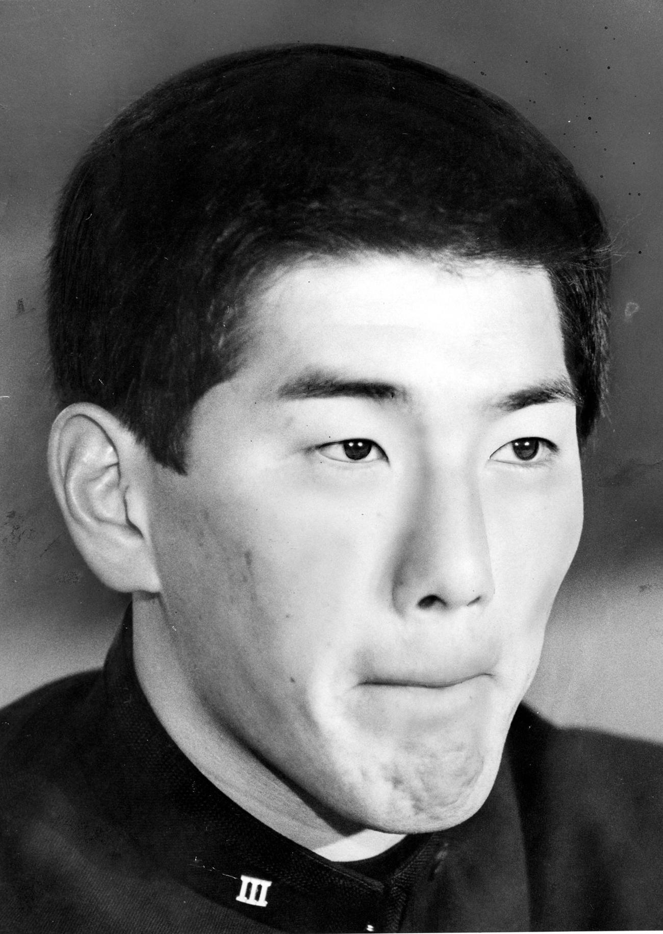 巨人から指名を受けず会見で悔し涙を目にためるPL学園・清原和博（1985年11月20日撮影）