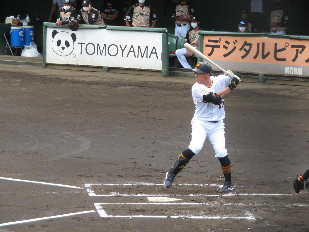 イースタン・リーグの日本ハム戦に出場した巨人梶谷（撮影・久保賢吾）