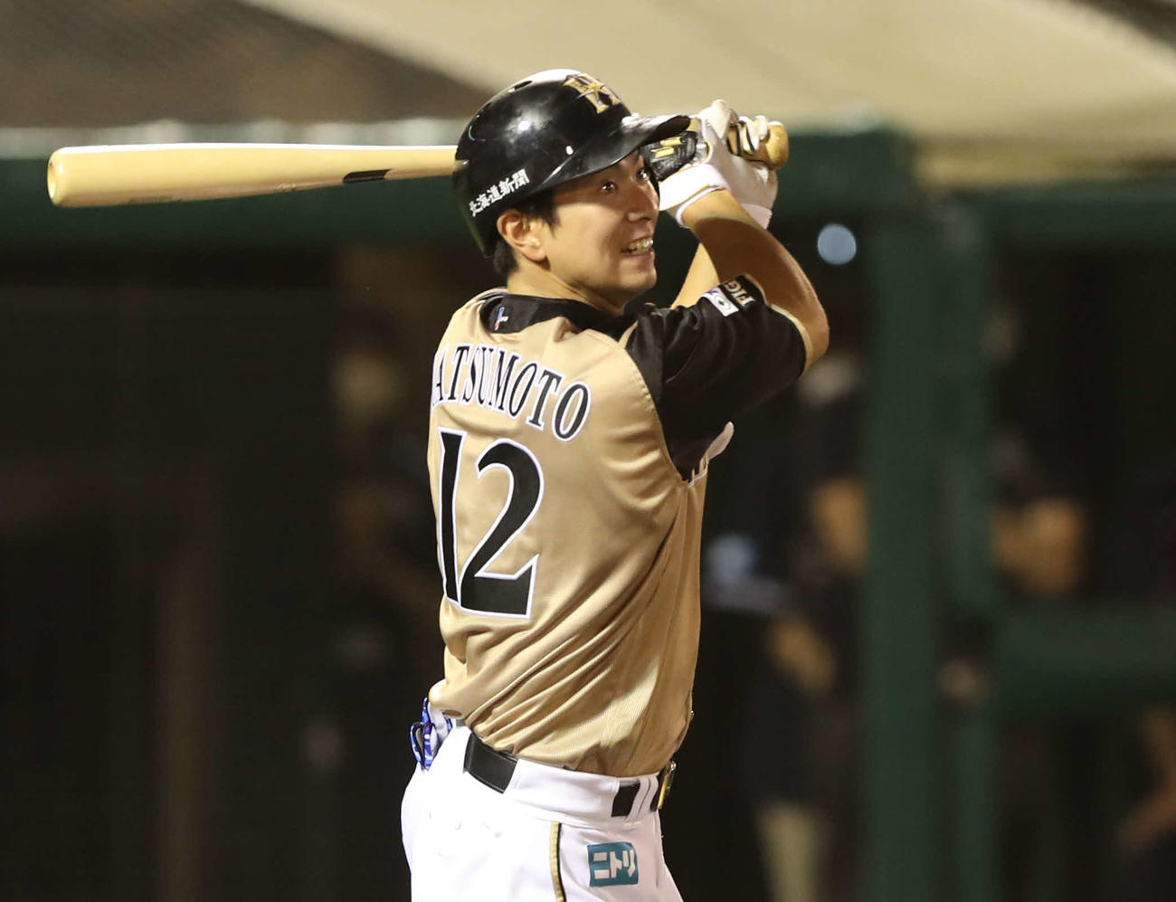 楽天対日本ハム　3回表日本ハム2死二塁、右前適時打を放つ松本剛（撮影・黒川智章）
