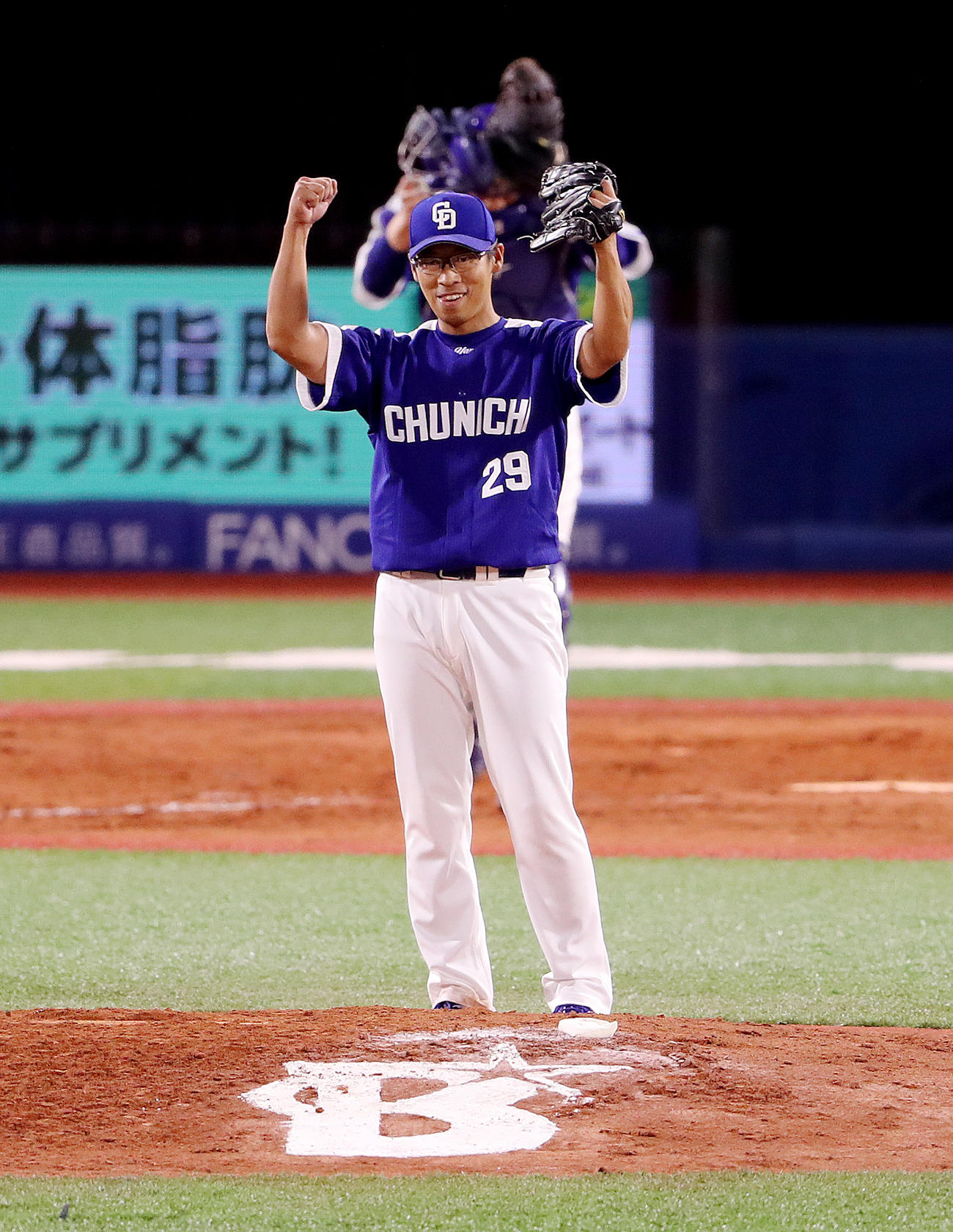 18年5月22日、DeNA戦でプロ野球史上9人目となる40代での完封勝利を達成した山井