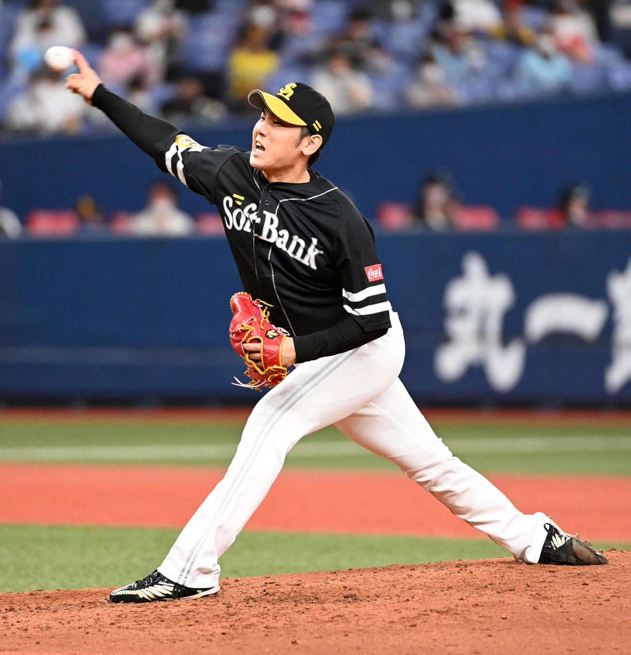 オリックス対ソフトバンク　ソフトバンク先発の石川（撮影・前岡正明）