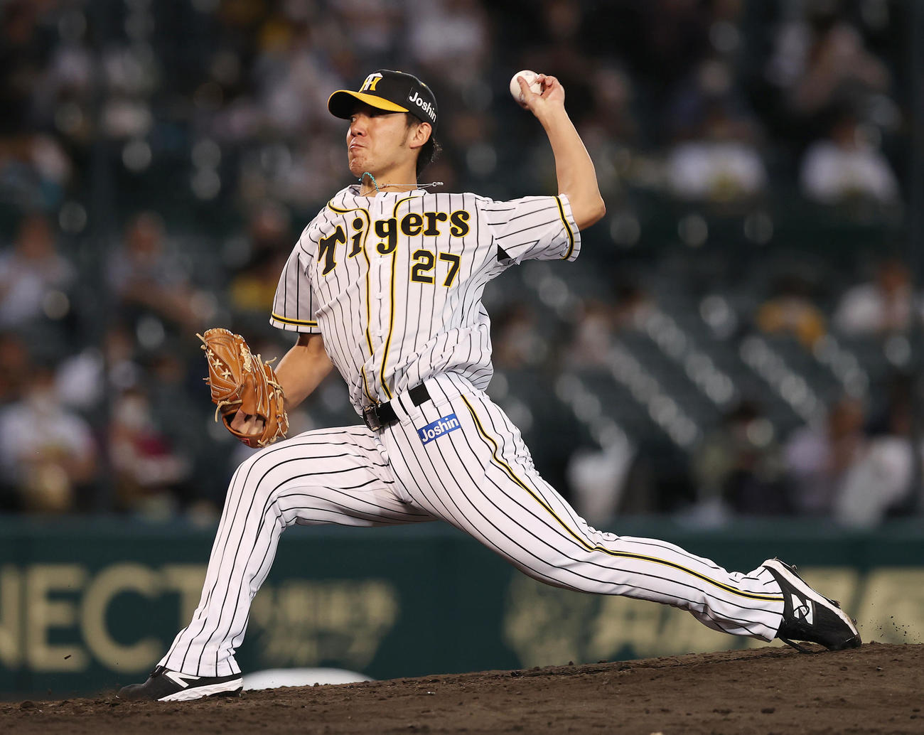 阪神対中日　8勝目を挙げた伊藤将（撮影・前田充）