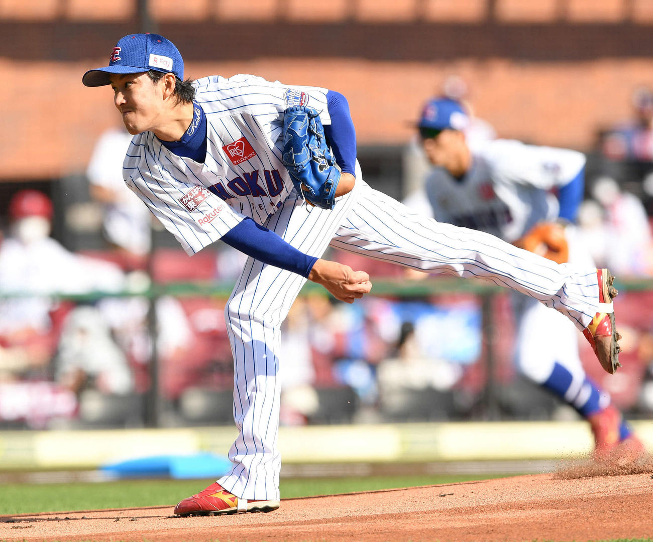 楽天対ロッテ　楽天先発の岸（撮影・滝沢徹郎）