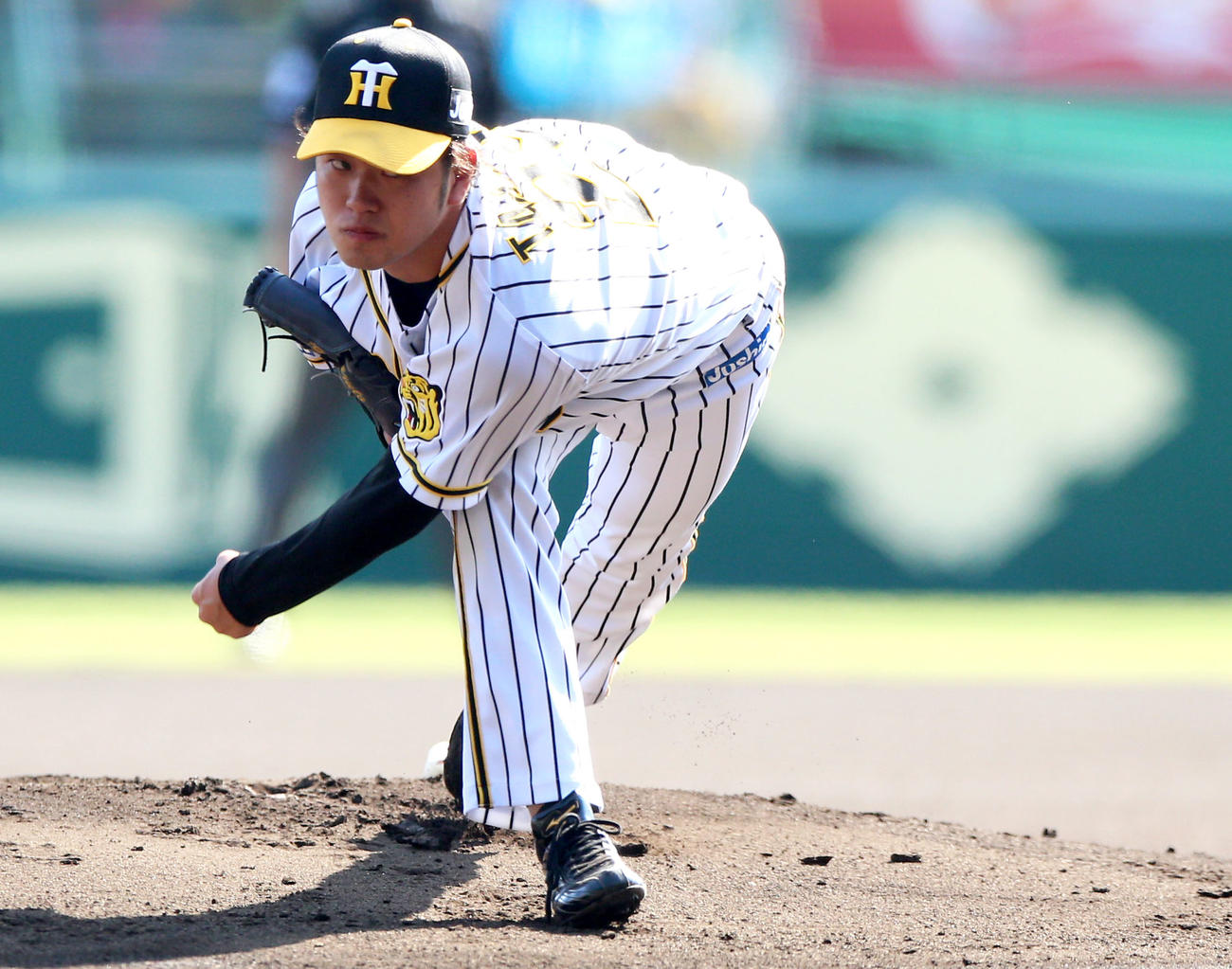 中日打線を完封する阪神先発の高橋（撮影・上山淳一）