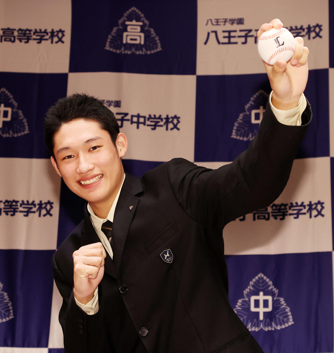 西武に4位指名された八王子学園八王子・羽田（撮影・鈴木正人）