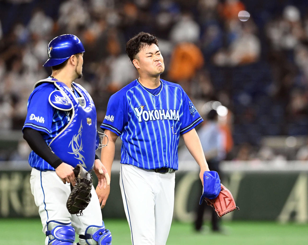巨人対DeNA 9回裏、巨人に同点とされたDeNA伊勢（撮影・たえ見朱実）