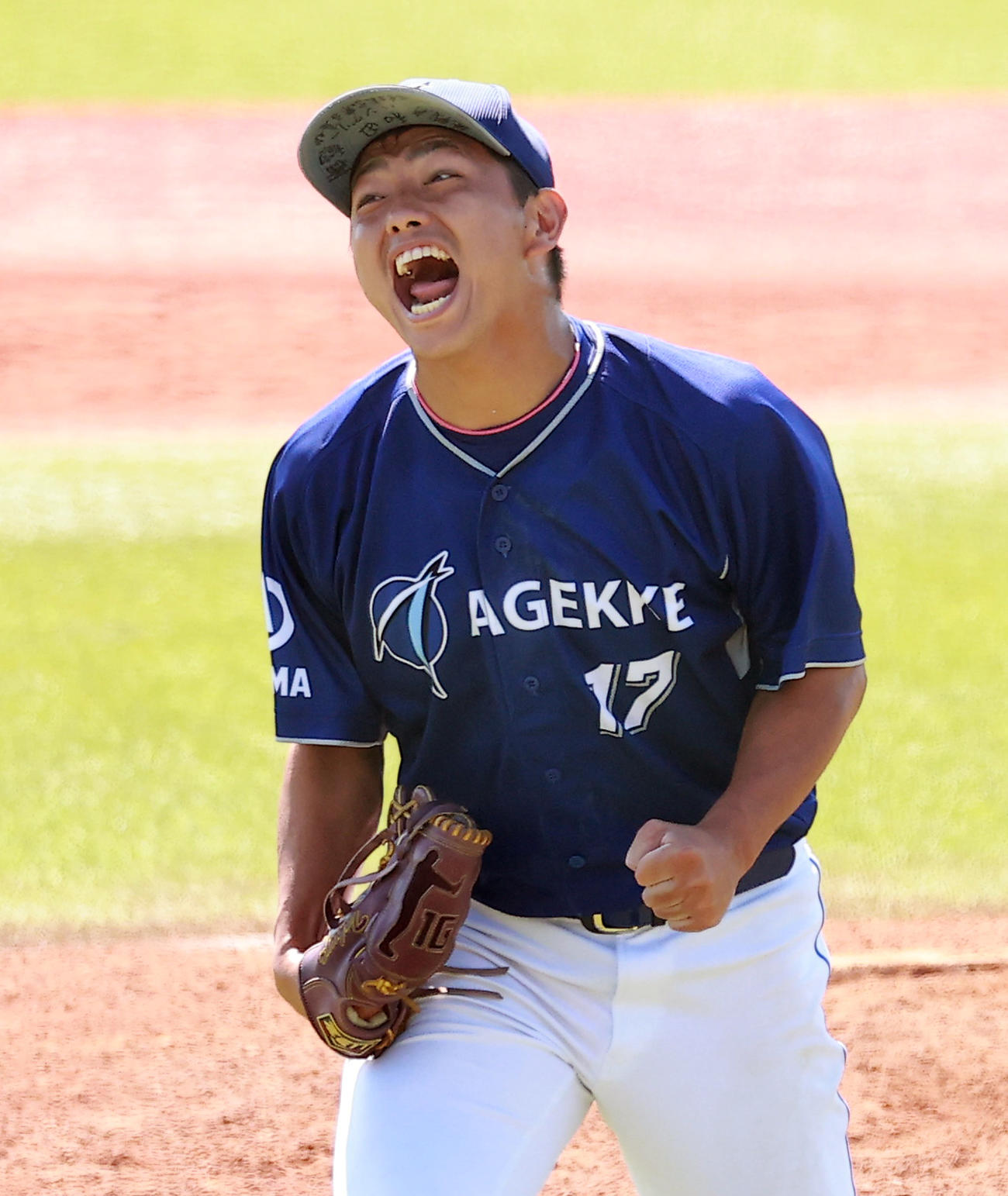 日本製鉄鹿島対エイジェック　第2代表決定戦進出を決め喜ぶエイジェック・和田（撮影・野上伸悟）