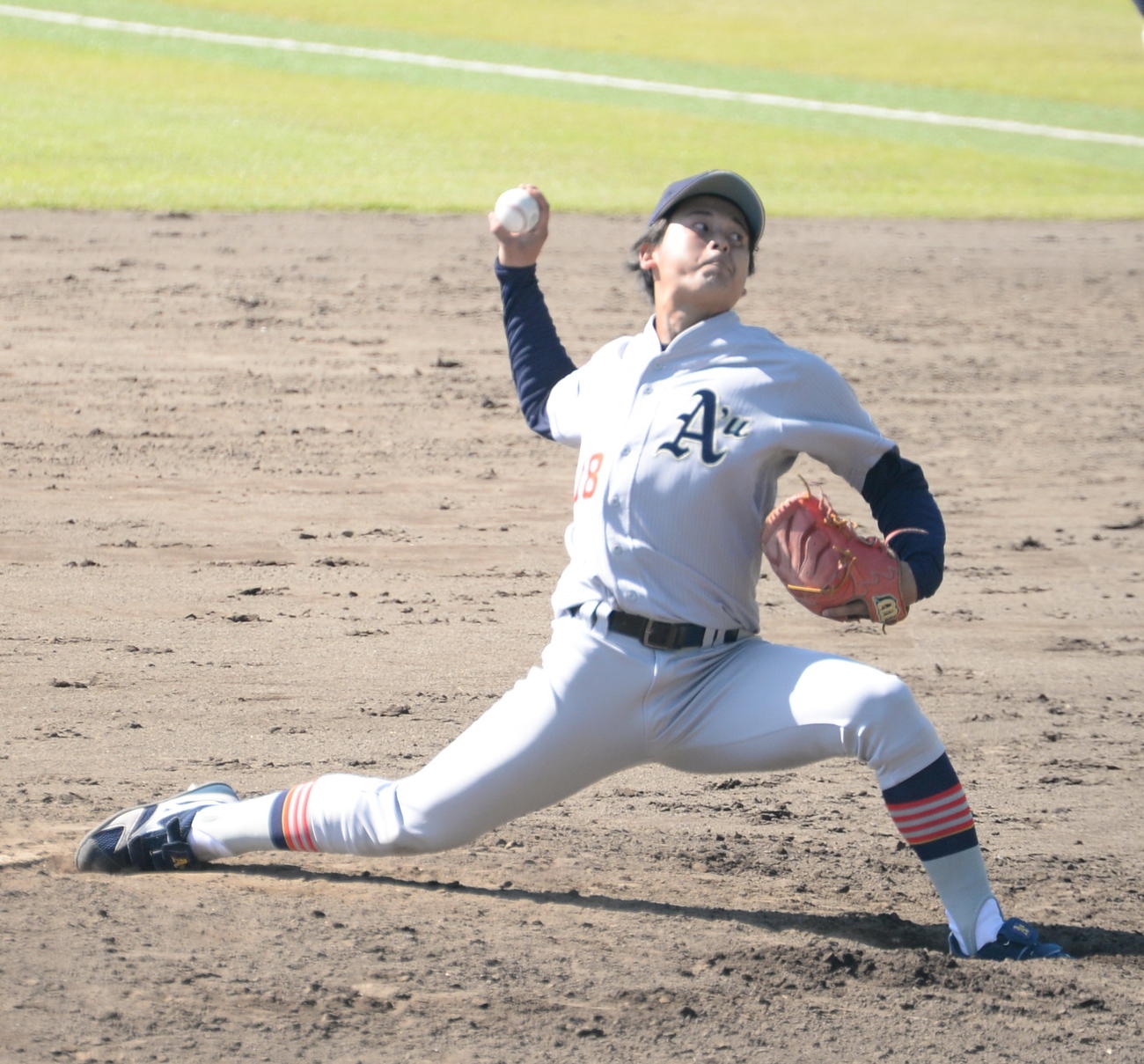6回1／3を投げ、2安打6奪三振無失点と好投した青森大・三野宮（撮影・濱本神威）
