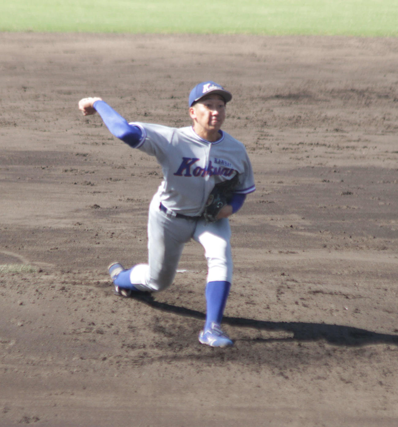 今秋ドラフト候補の関西国際大・翁田大勢投手は約50人の12球団スカウトが視察する前で力投した