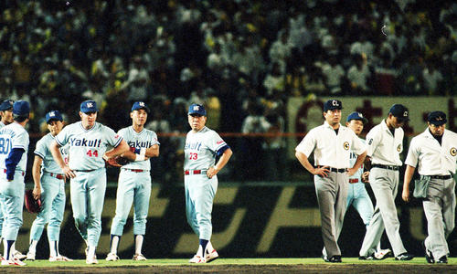 阪神とヤクルトのv争いといえば 92年八木の幻サヨナラ弾 寺尾で候 プロ野球写真ニュース 日刊スポーツ