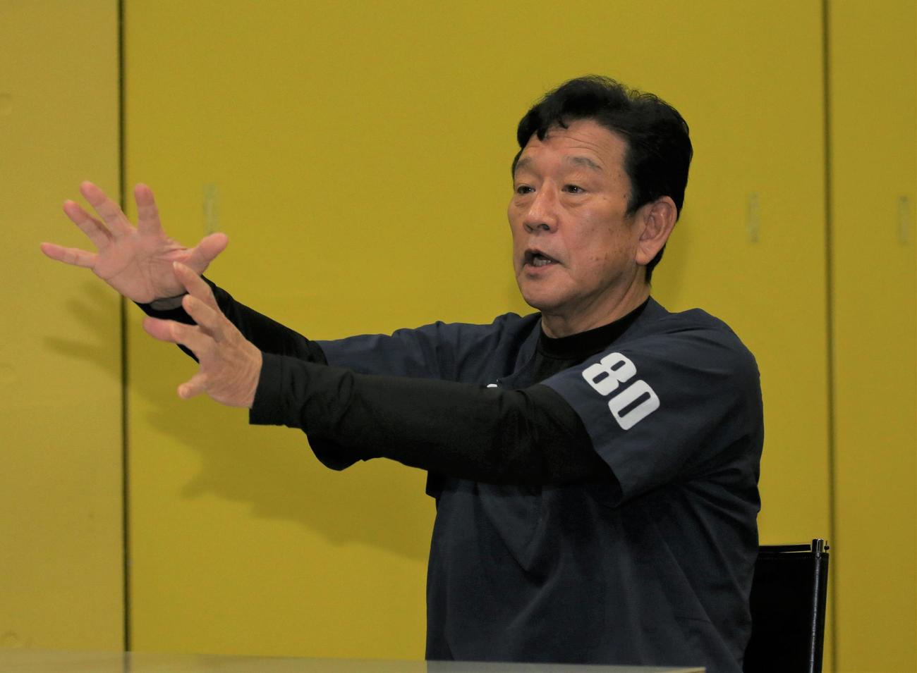 大谷翔平について話す日本ハム栗山監督（撮影・黒川智章）