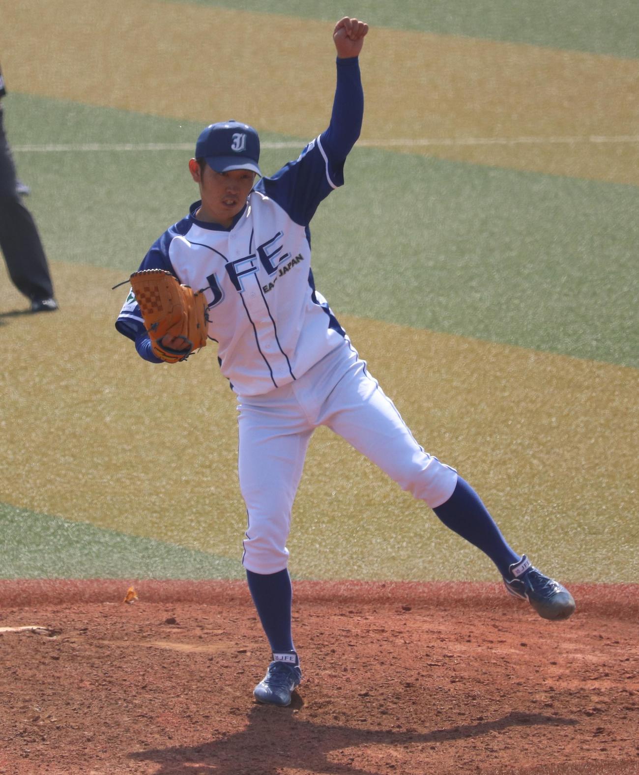JFE東日本対テイ・エステック　JFE東日本対テイ・エステック　力投するJFE東日本・先発の山田啓太（撮影・阿部泰斉）