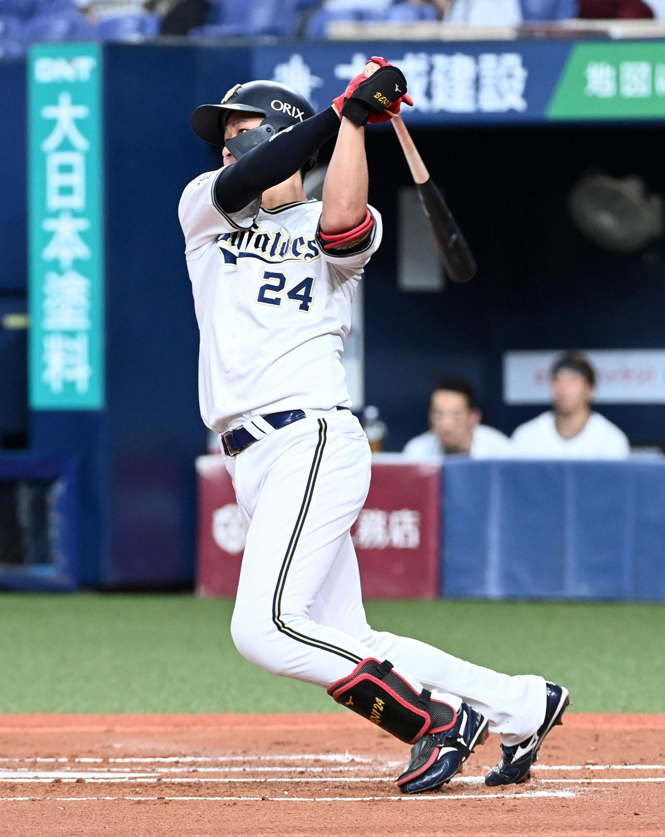 オリックス対日本ハム　1回裏オリックス1死一塁、紅林は左越え先制2点本塁打を放つ（撮影・前岡正明）