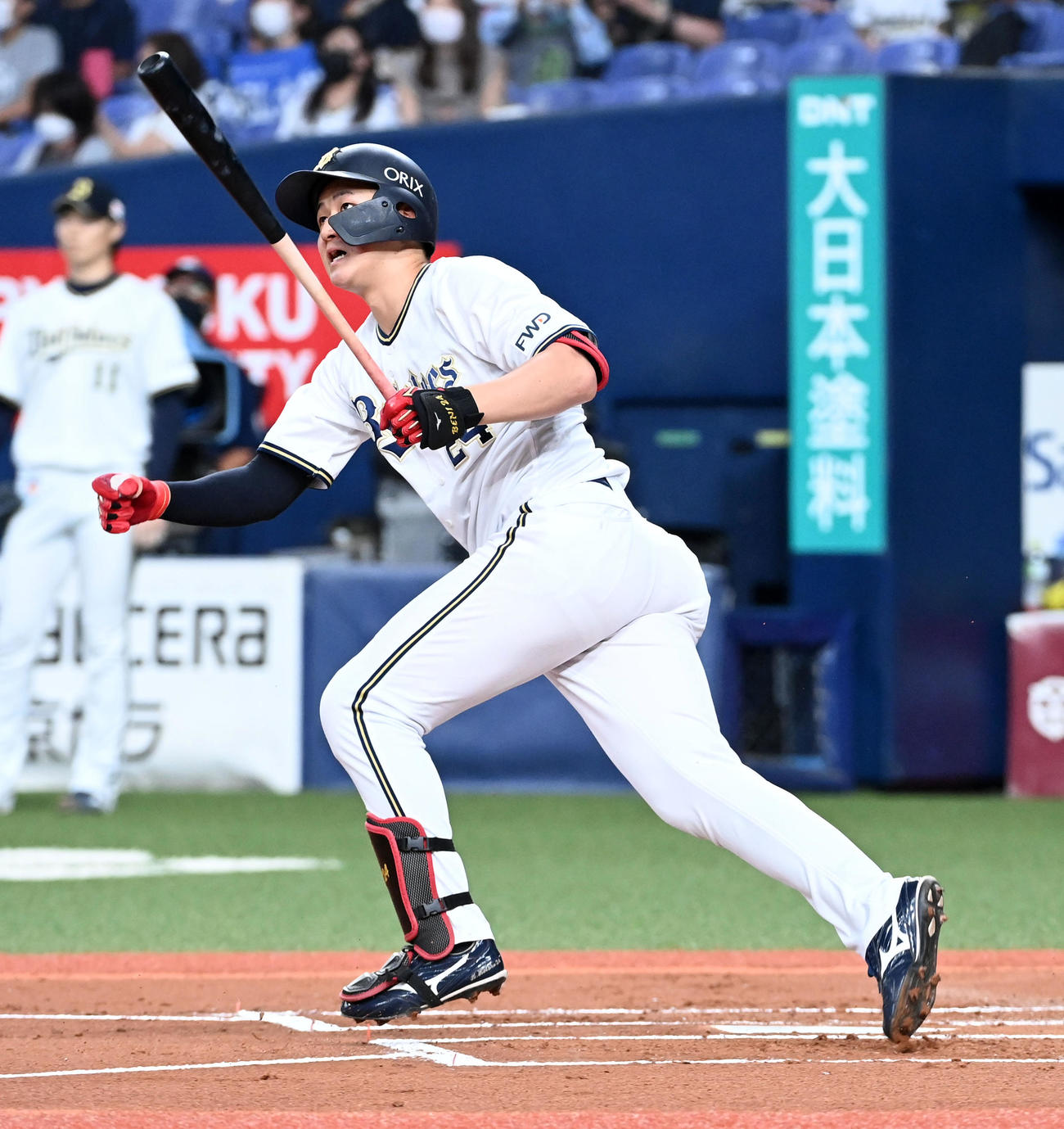 オリックス対日本ハム　1回裏オリックス1死一塁、紅林は左越え先制2点本塁打を放つ（撮影・前岡正明）