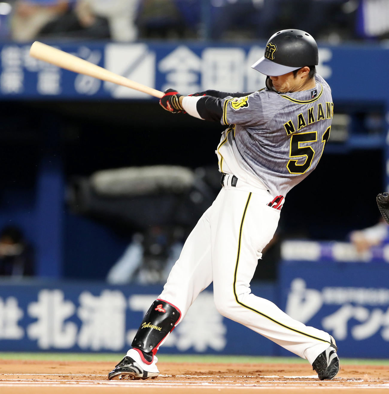 DeNA対阪　1回表阪神1死、中野は中前打を放つ（撮影・加藤哉）