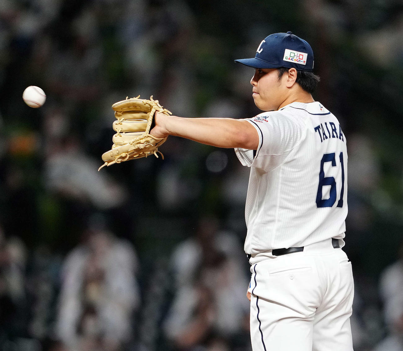 西武対楽天　9回表楽天1死一、二塁、島内に勝ち越し適時打を浴びた平良（撮影・江口和貴）