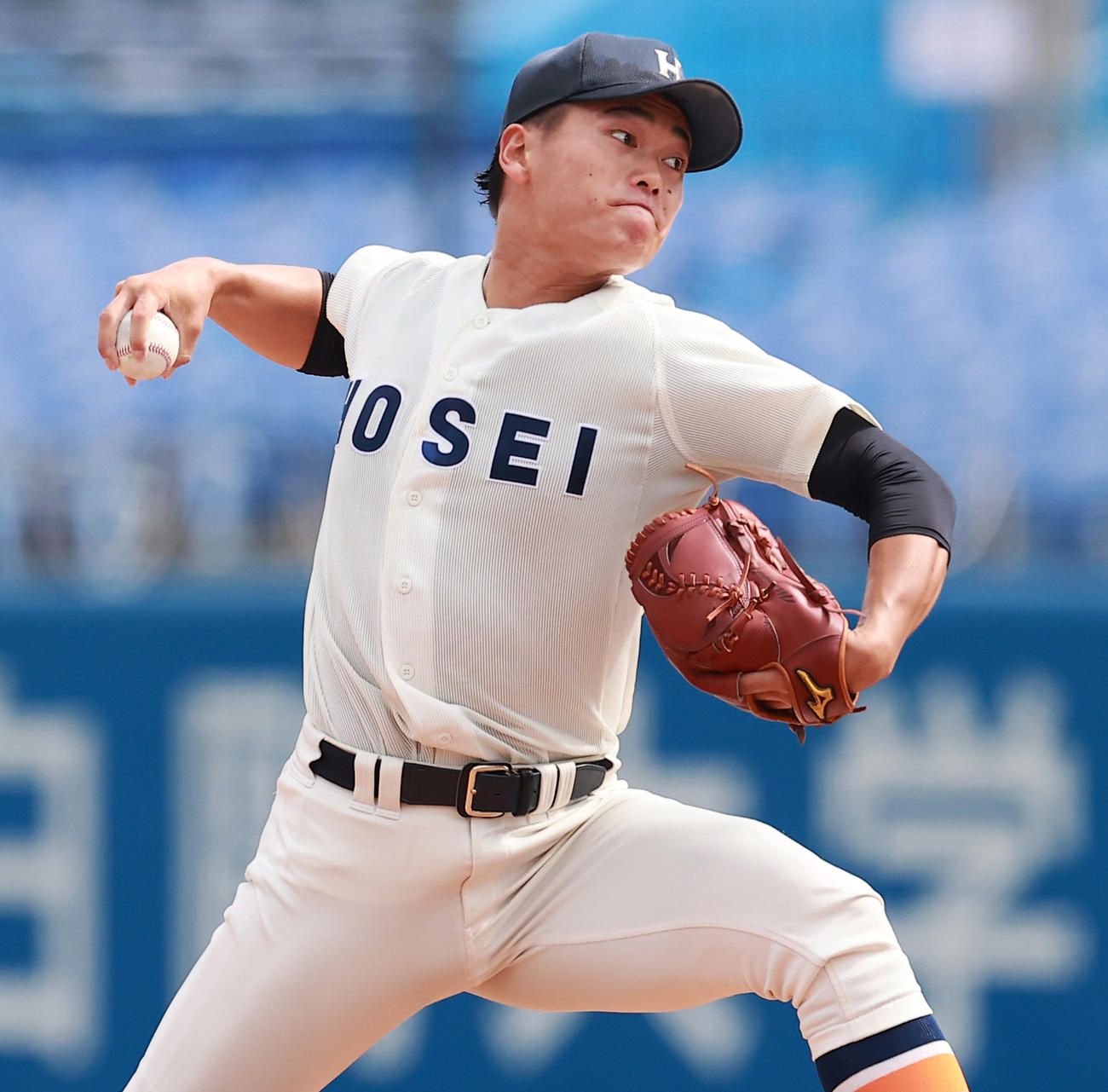 法大対立大　力投する法大・三浦（撮影・野上伸悟）