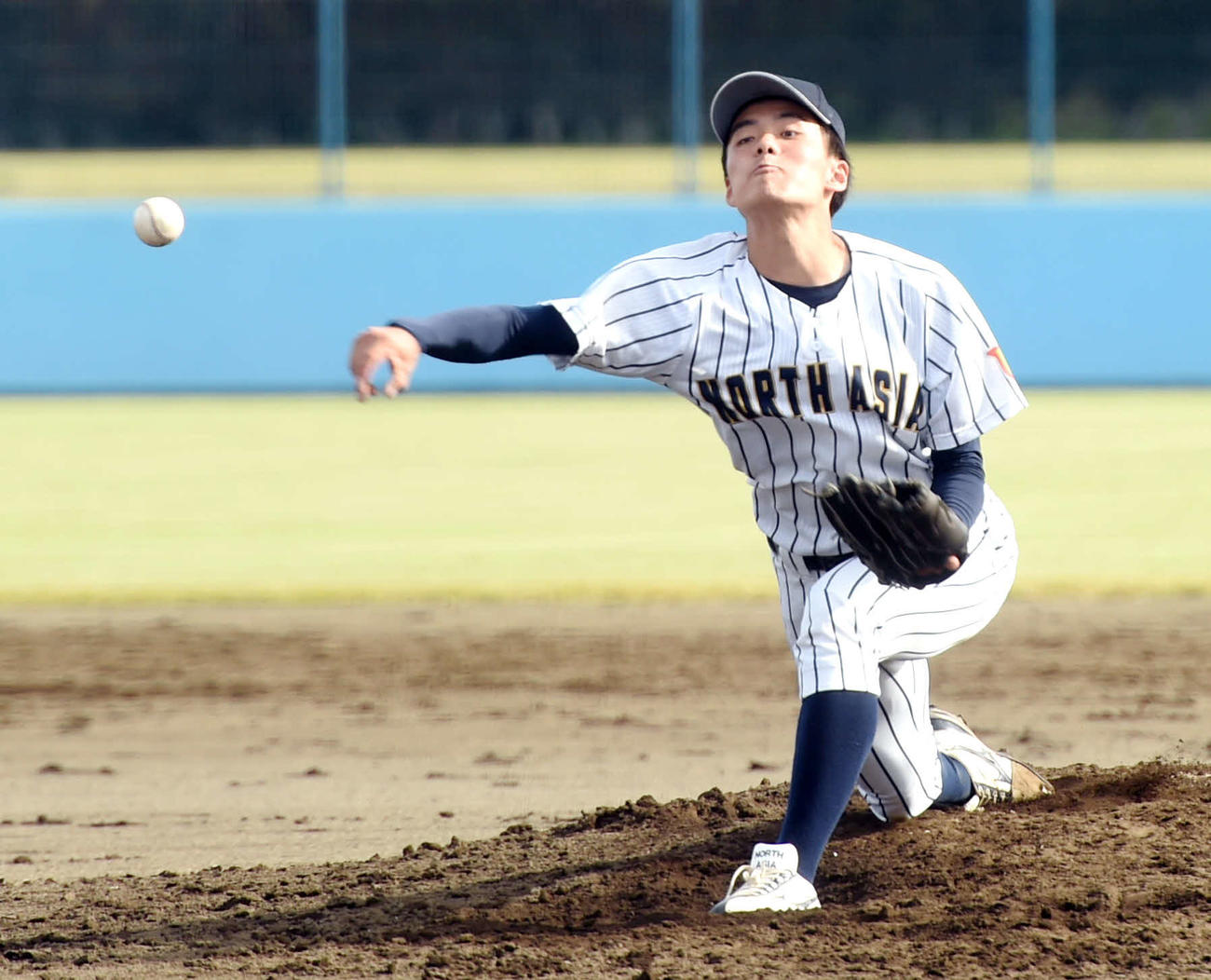 4安打完封したノースアジア大・鎌田（撮影・相沢孔志）