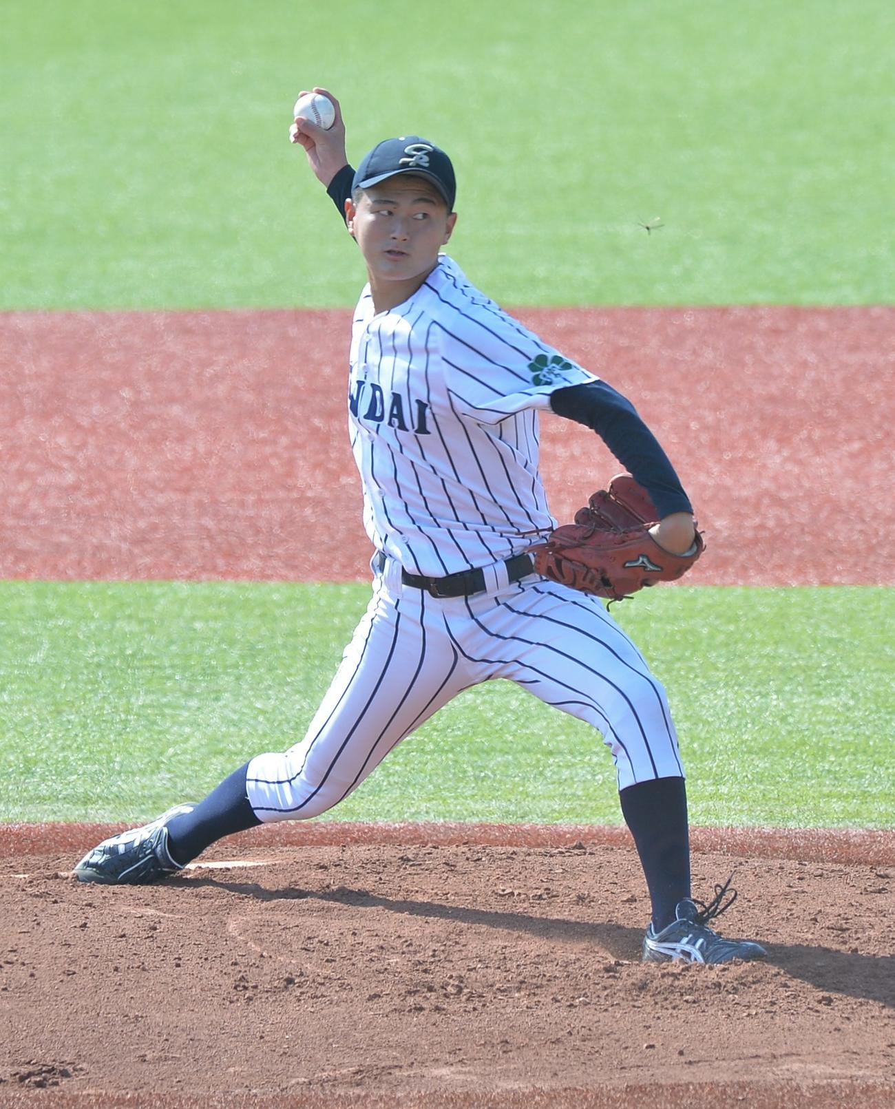 東北学院大対仙台大　先発した仙台大・川和田悠太