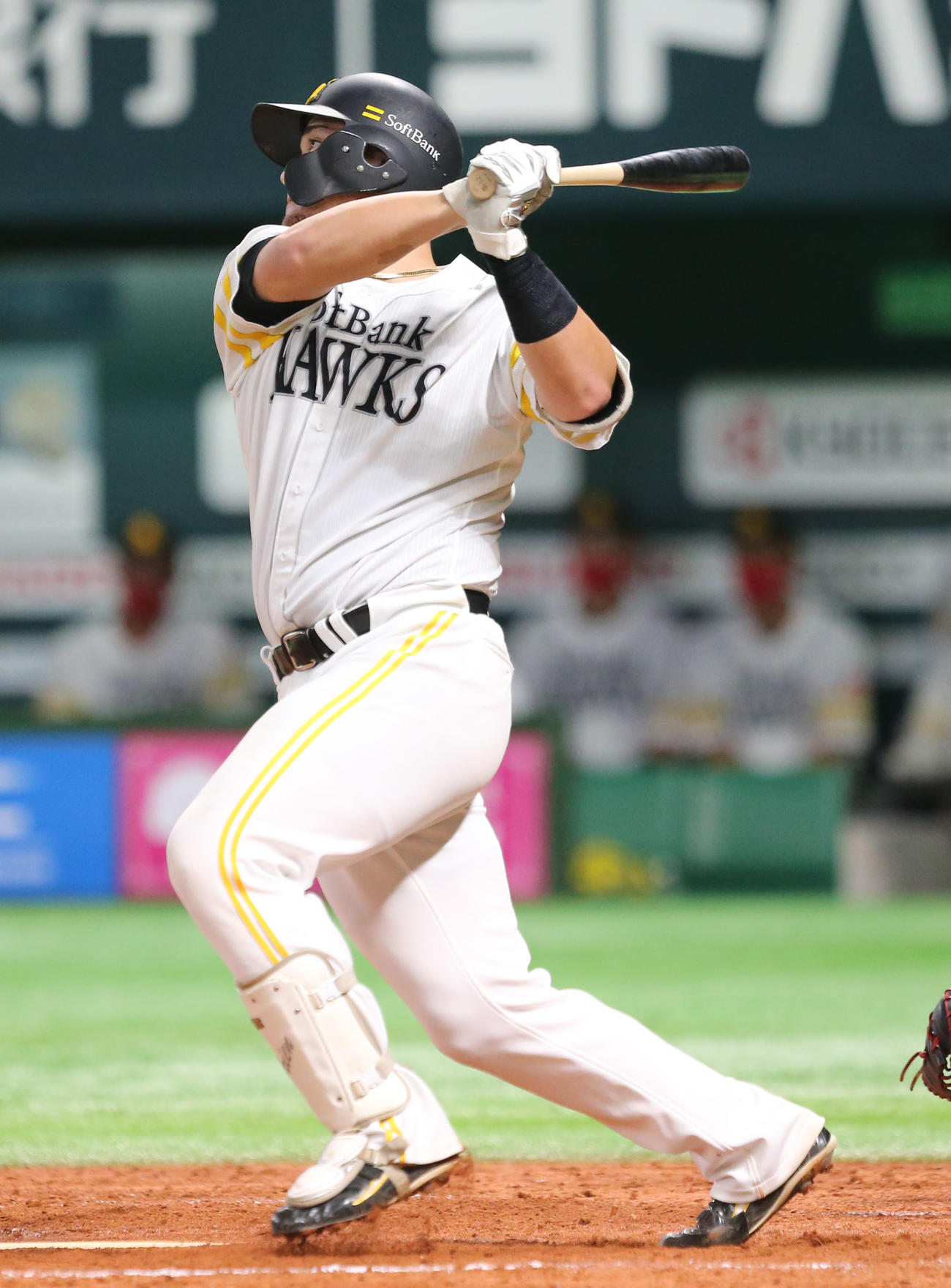 ソフトバンク対オリックス　4回裏ソフトバンク2死、リチャードは右越え本塁打を放つ（撮影・屋方直哉）