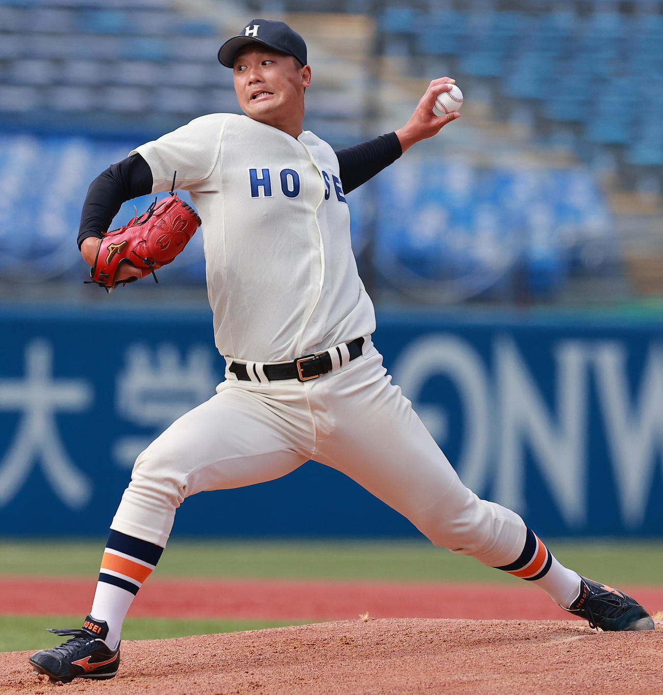 立大対法大　力投する法大先発の山下輝（撮影・野上伸悟）