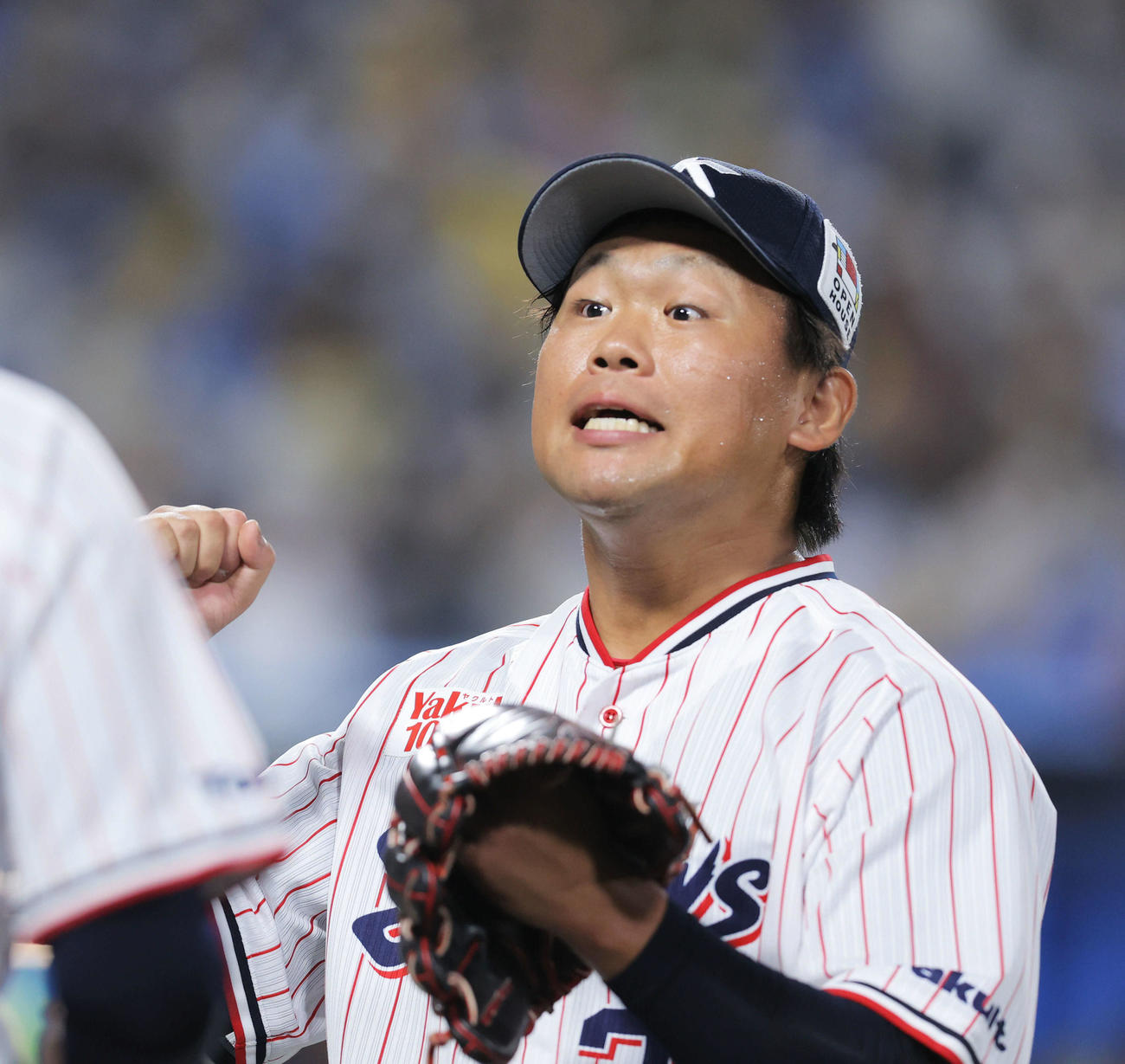 ヤクルト対阪神　6回表を抑え、ベンチに戻る田口（撮影・河田真司）